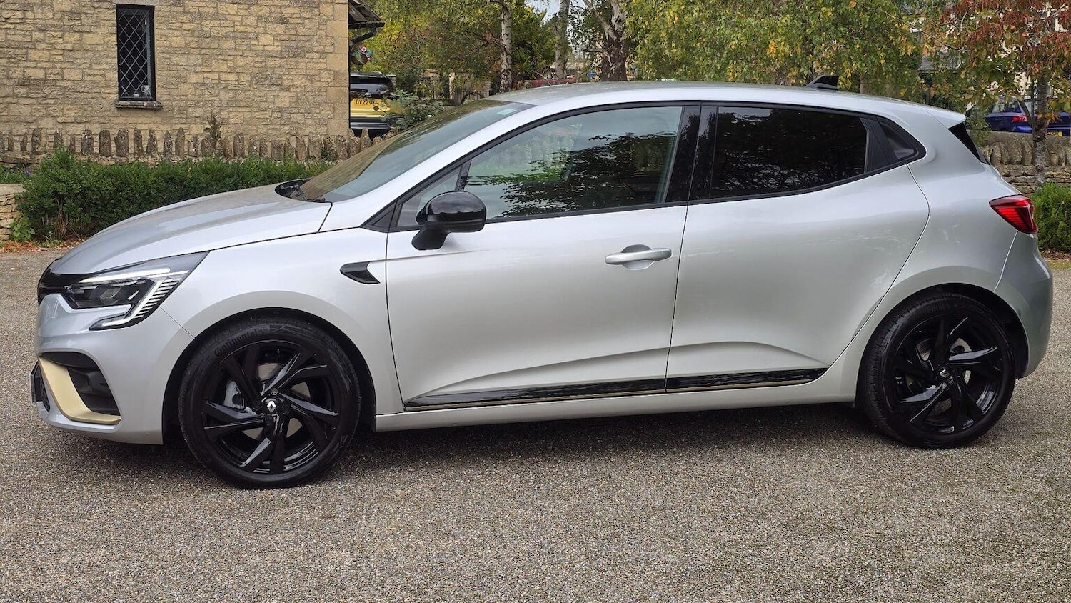 Used Renault Clio 2023 for sale - 76924326: Photo 8