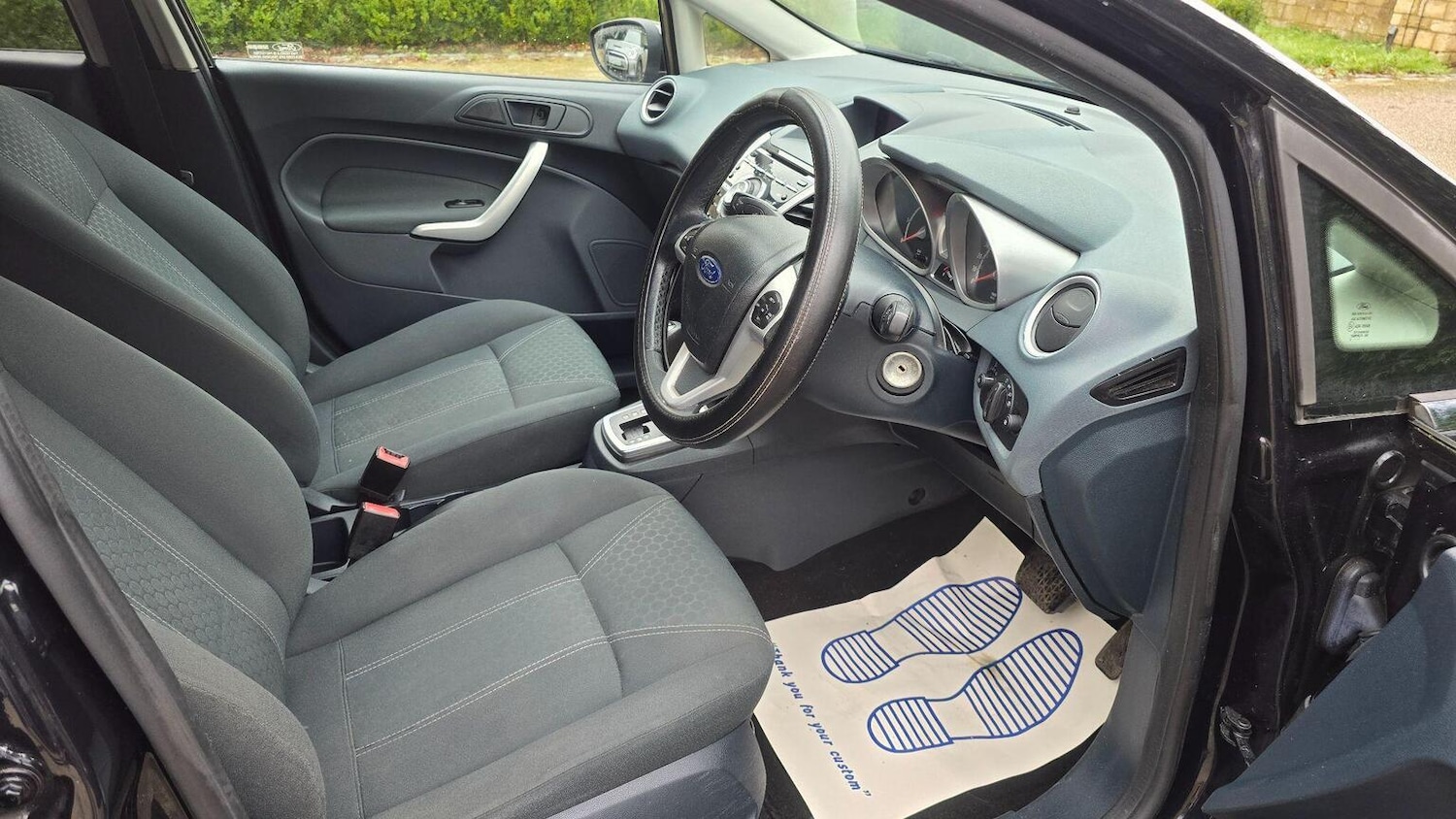 Used Ford Fiesta 2011 for sale - 77616326: Photo 28