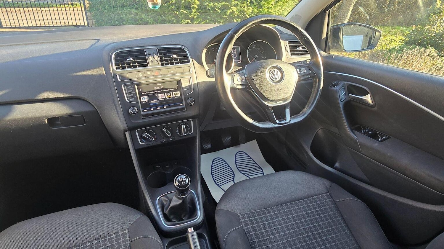 Used Volkswagen Polo 2017 for sale - 76924416: Photo 3