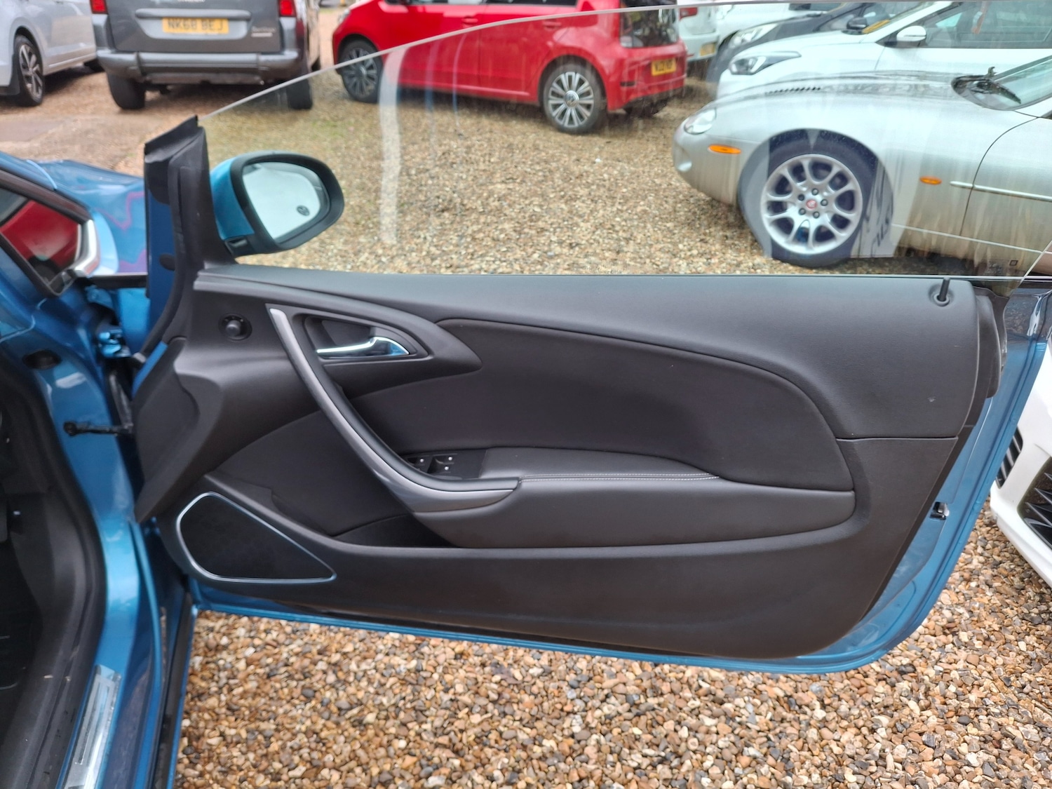 Used Vauxhall Cascada 2016 for sale - 77301610: Photo 25