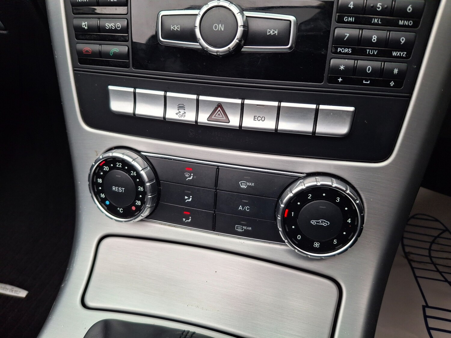 Used Mercedes-Benz SLK 2014 for sale - 76232344: Photo 26