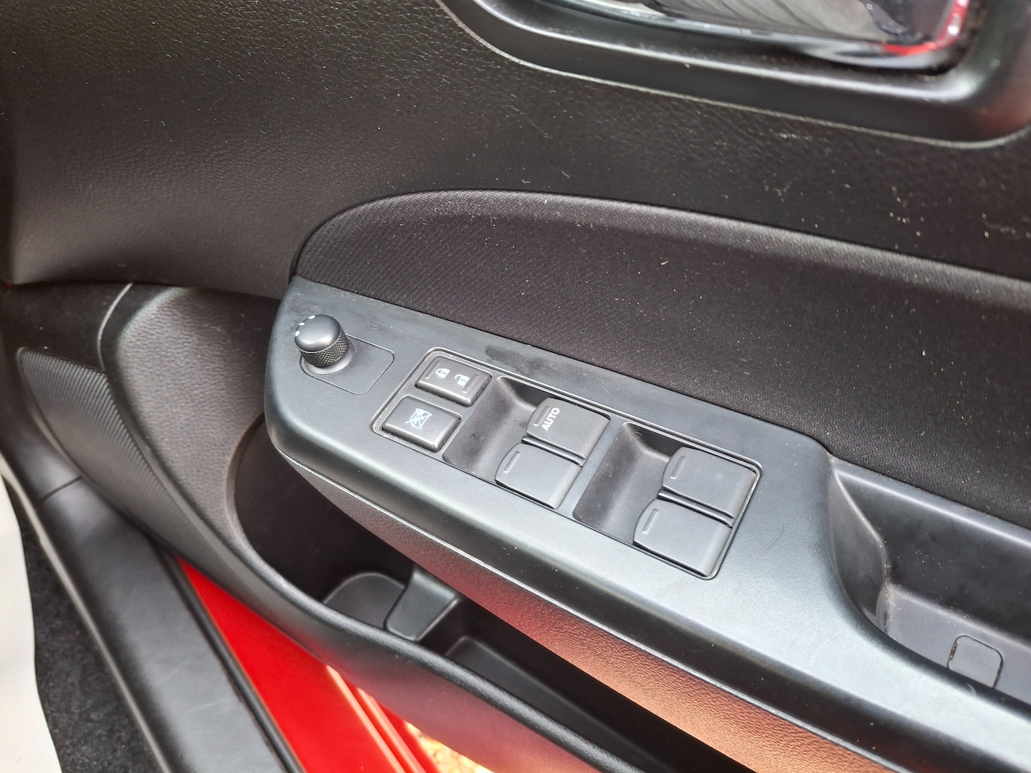 Used Suzuki Swift 2016 for sale - 77499799: Photo 27