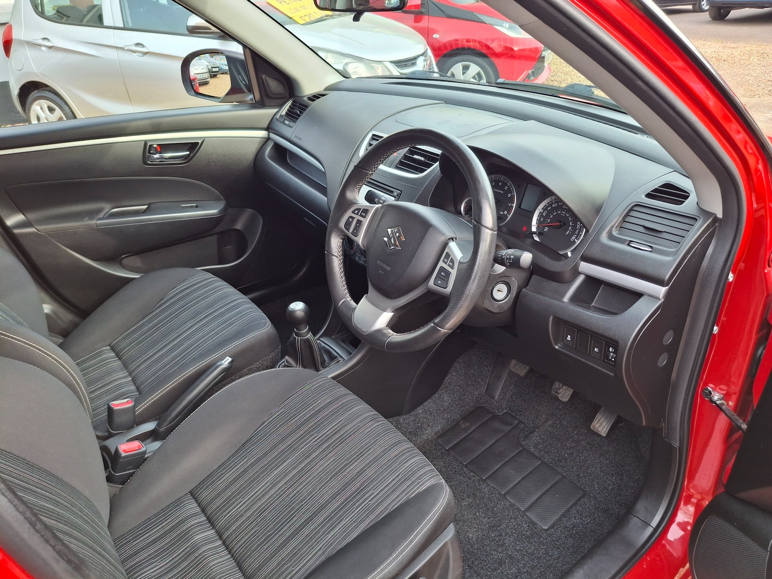 Used Suzuki Swift 2016 for sale - 77499799: Photo 9