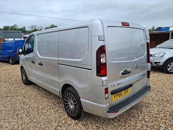 Used Vauxhall Vivaro 2016 for sale - 78769842: Photo