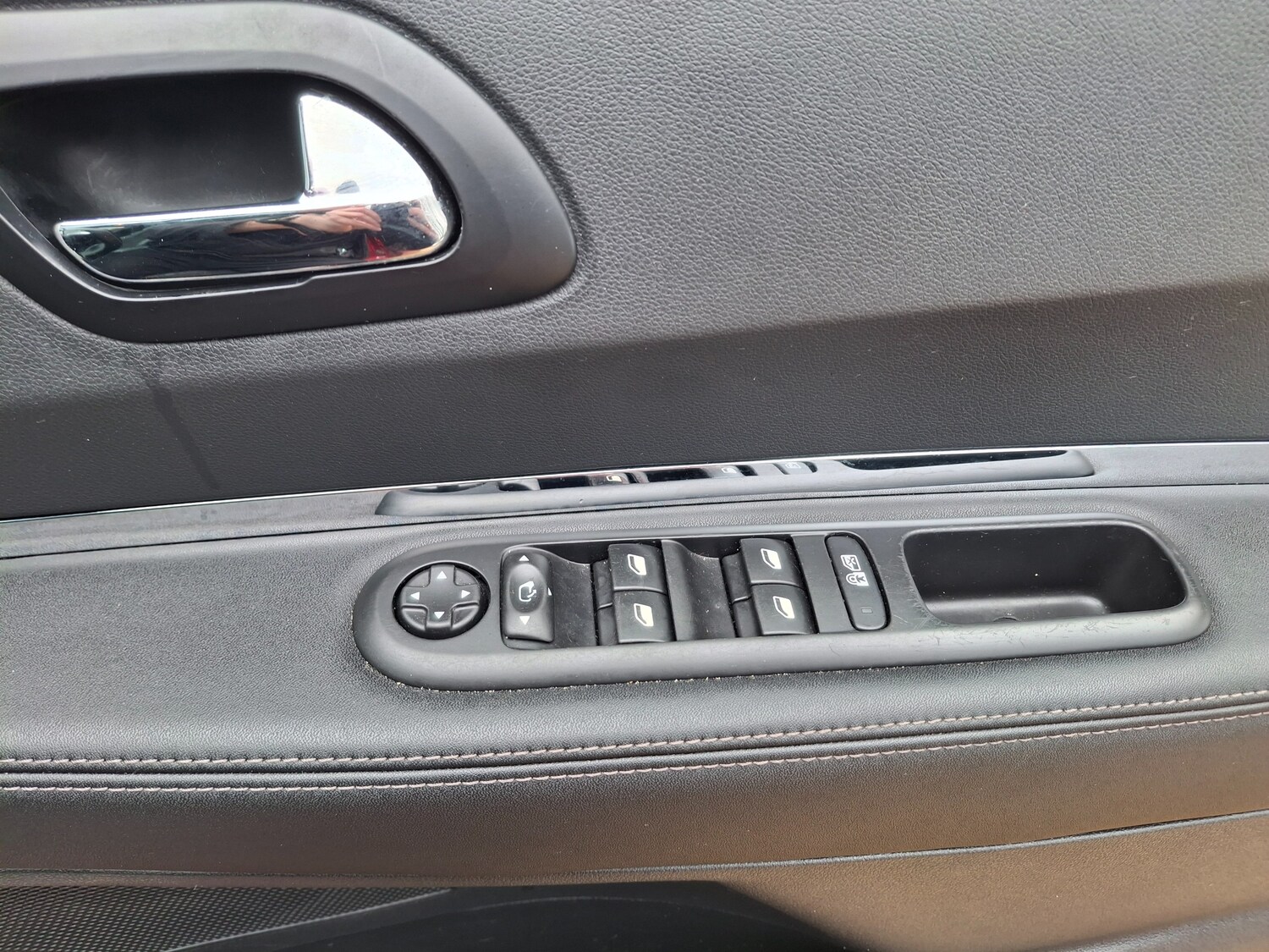 Used Peugeot 3008 2015 for sale - 77603811: Photo 30