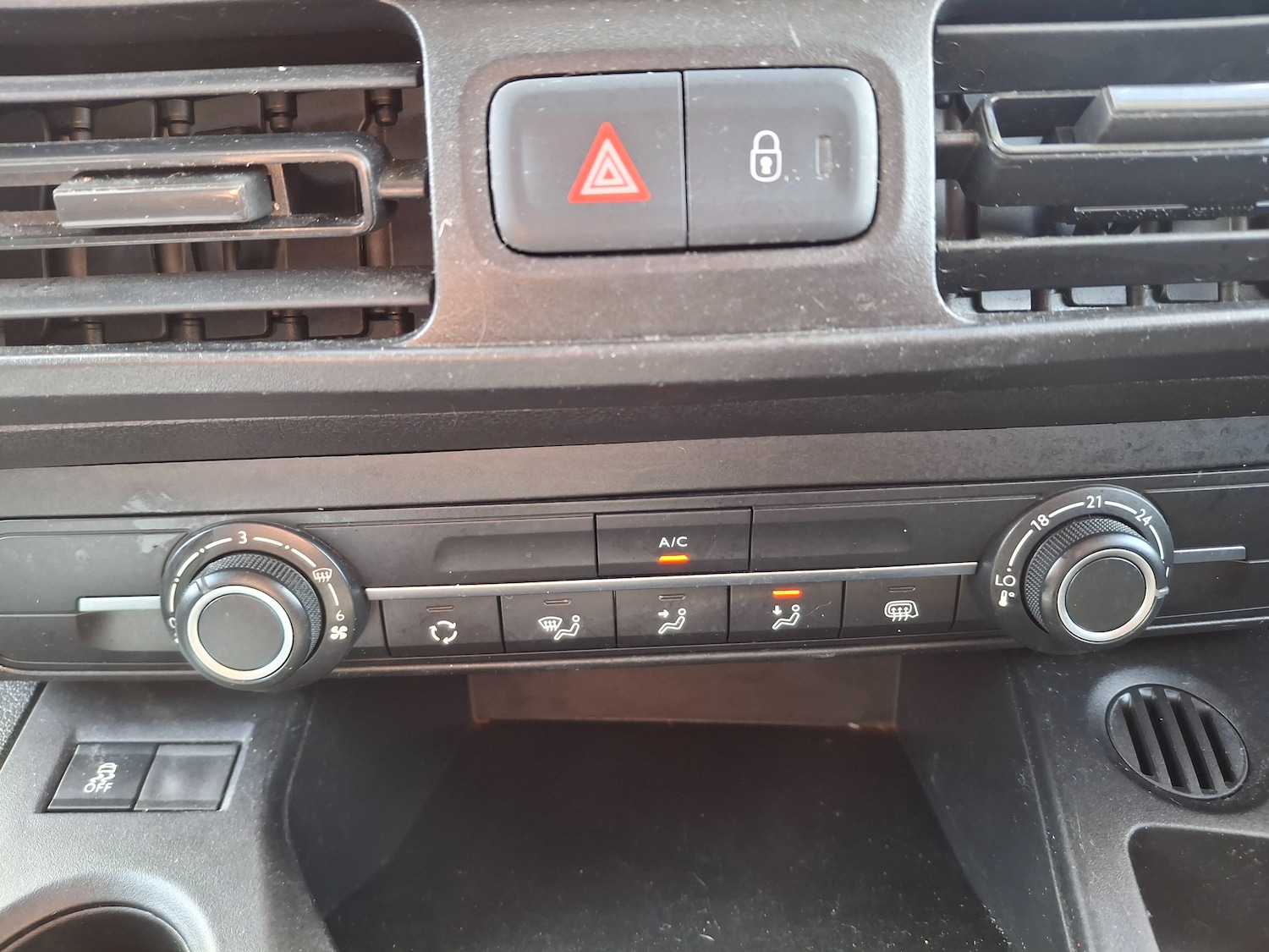 Used Vauxhall Combo 2020 for sale - 77301638: Photo 18