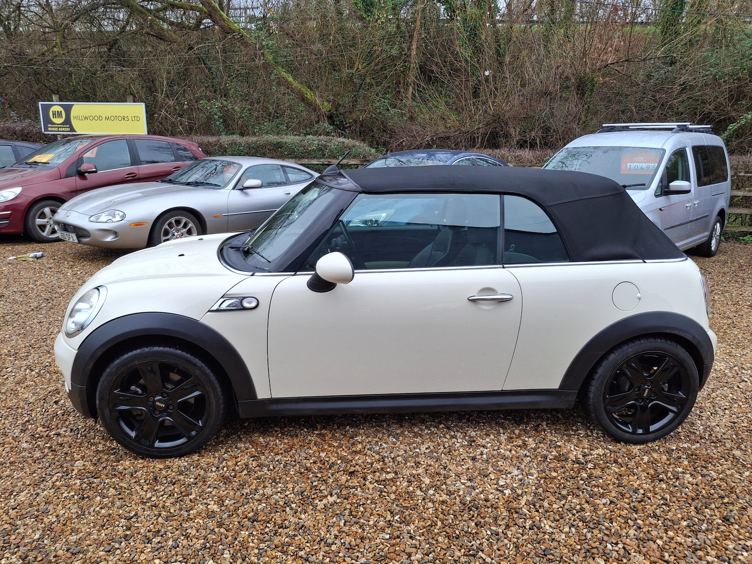 Used MINI Convertible 2009 for sale - 77692019: Photo 13