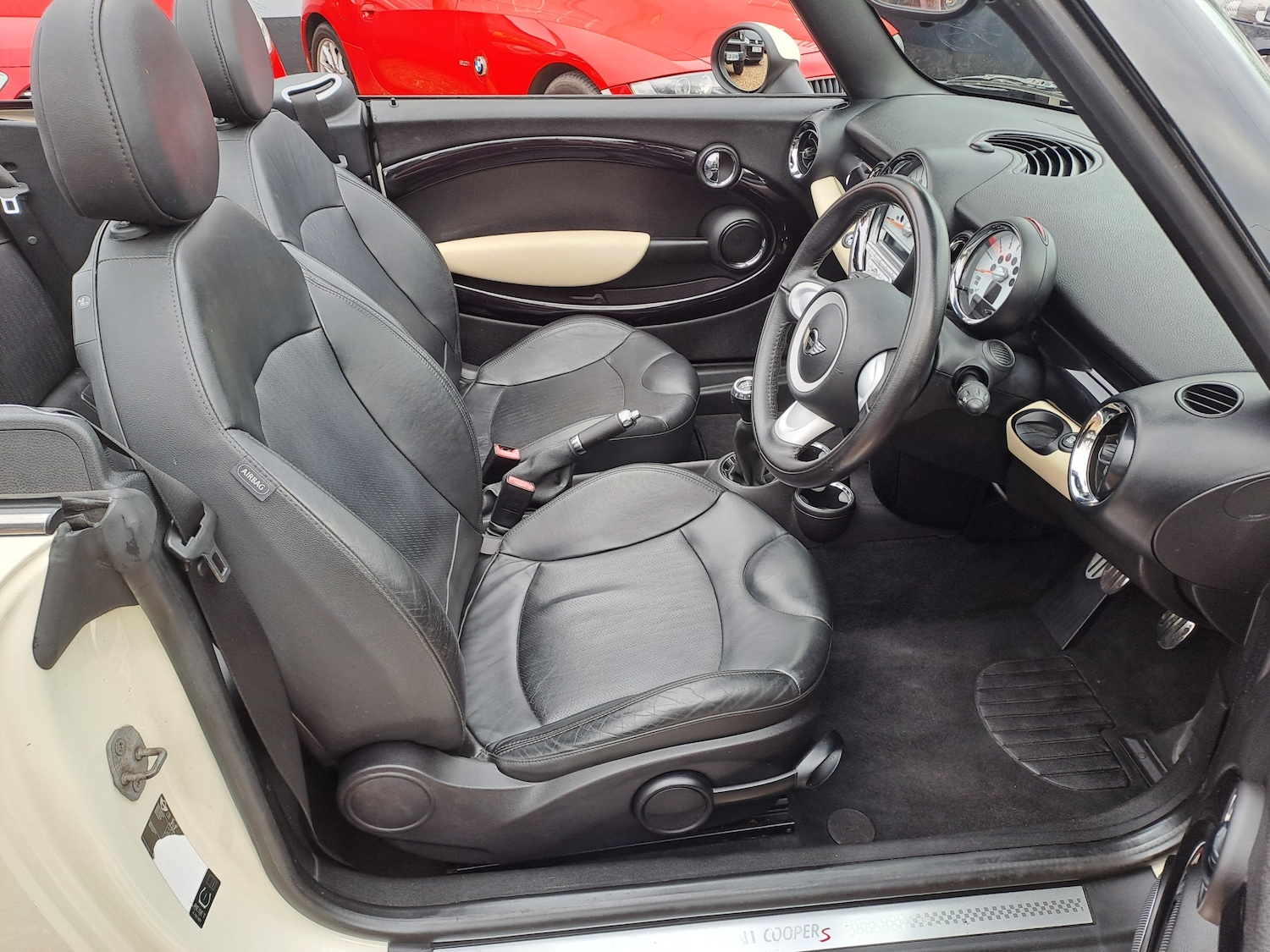 Used MINI Convertible 2009 for sale - 77692019: Photo 17