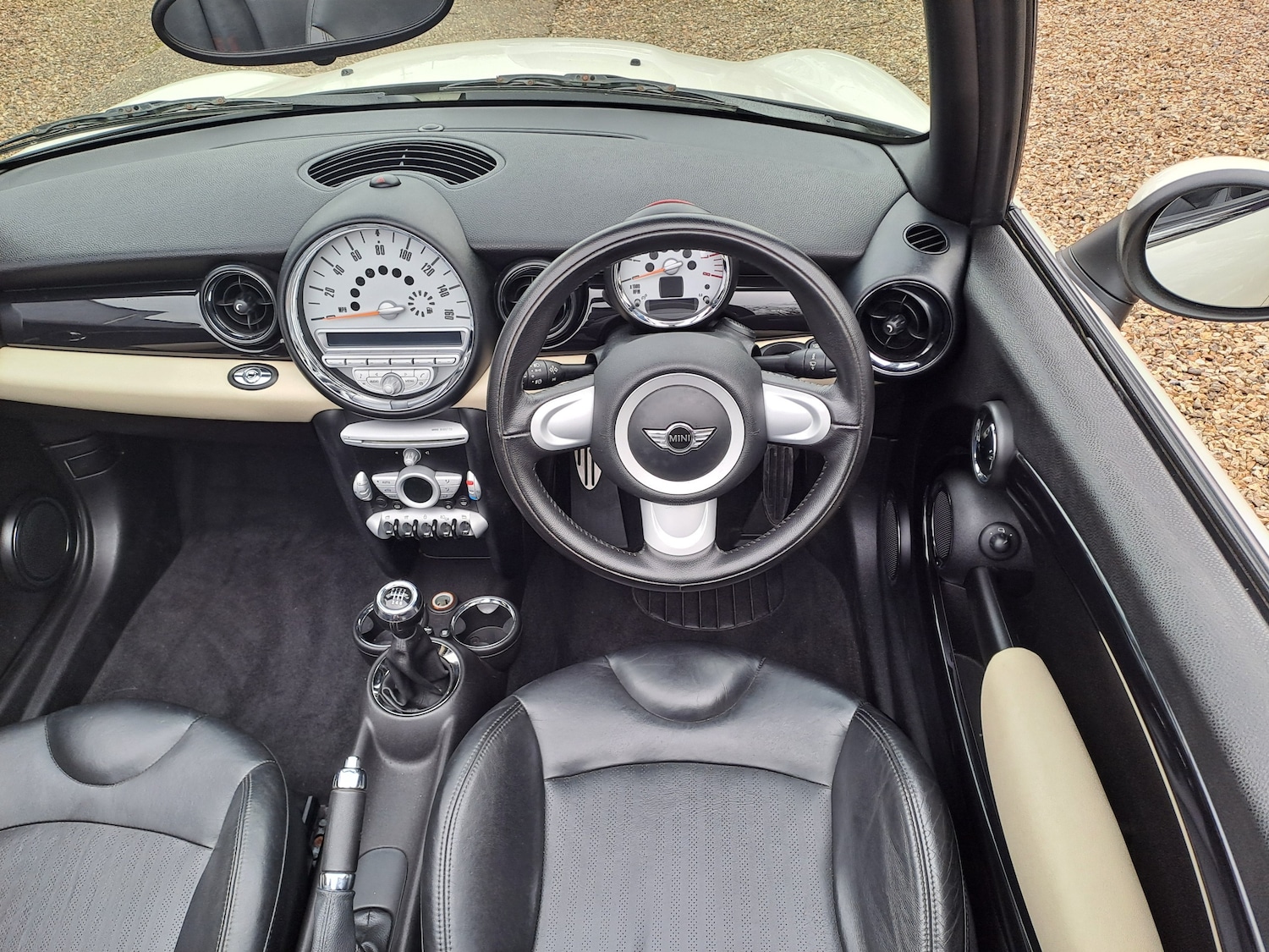 Used MINI Convertible 2009 for sale - 77692019: Photo 23