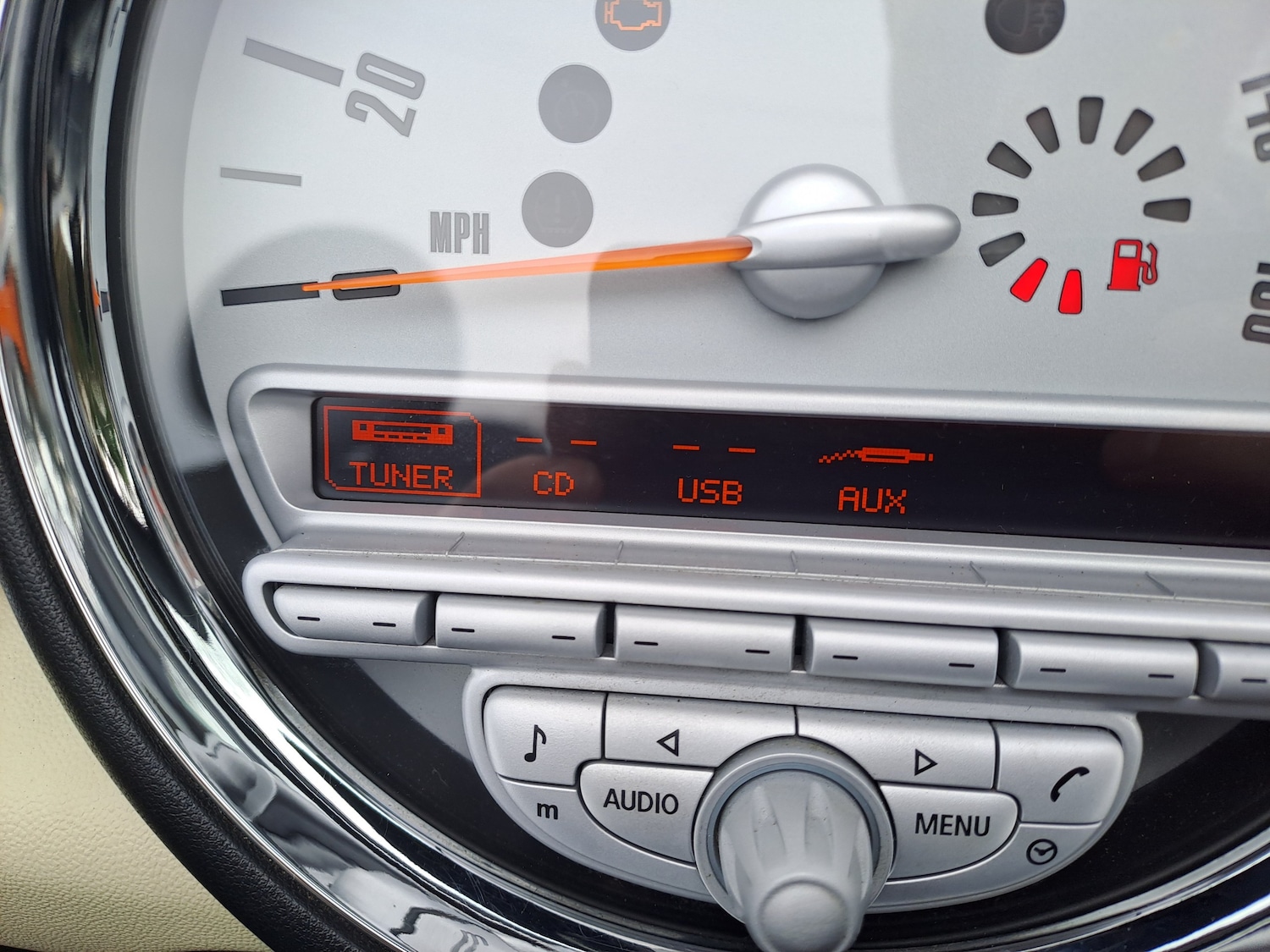 Used MINI Convertible 2009 for sale - 77692019: Photo 24