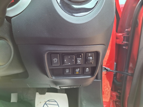 Used Nissan Juke 2015 for sale - 76157810: Photo 24