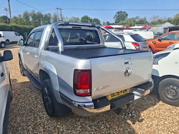 Used Volkswagen Amarok 2015 for sale - 79143197: Photo