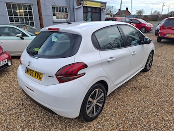 Used Peugeot 208 2016 for sale - 77187633: Photo