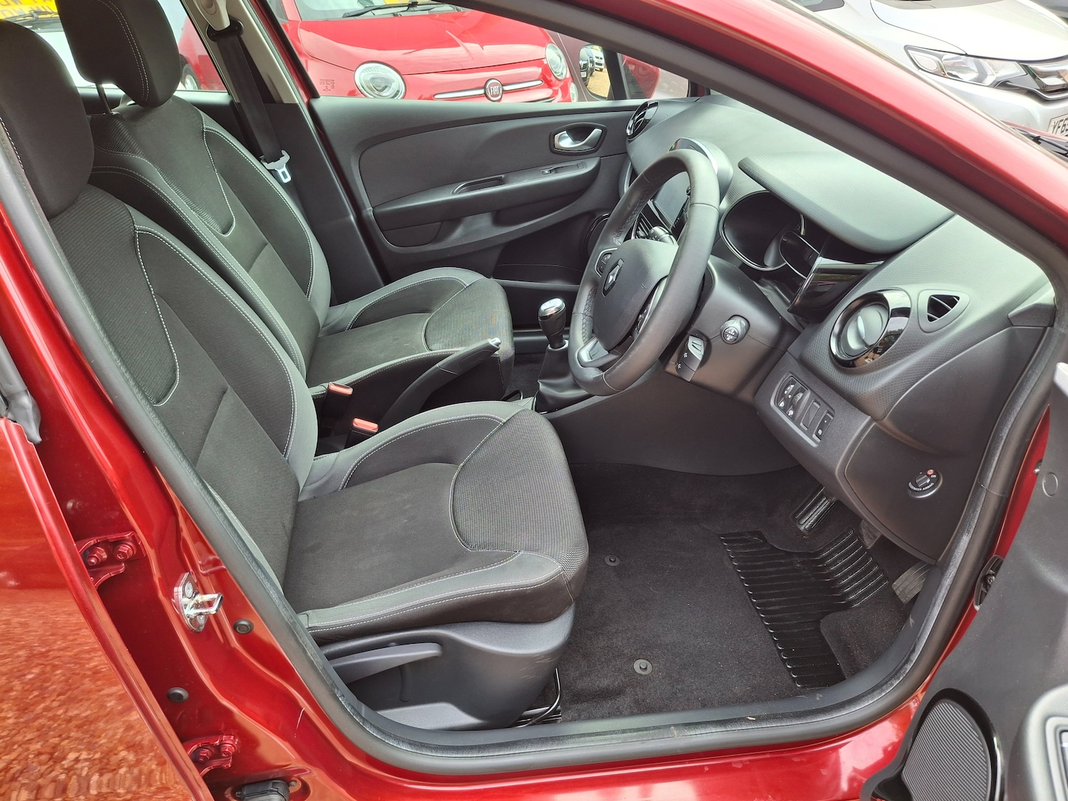 Used Renault Clio 2017 for sale - 77355167: Photo 11