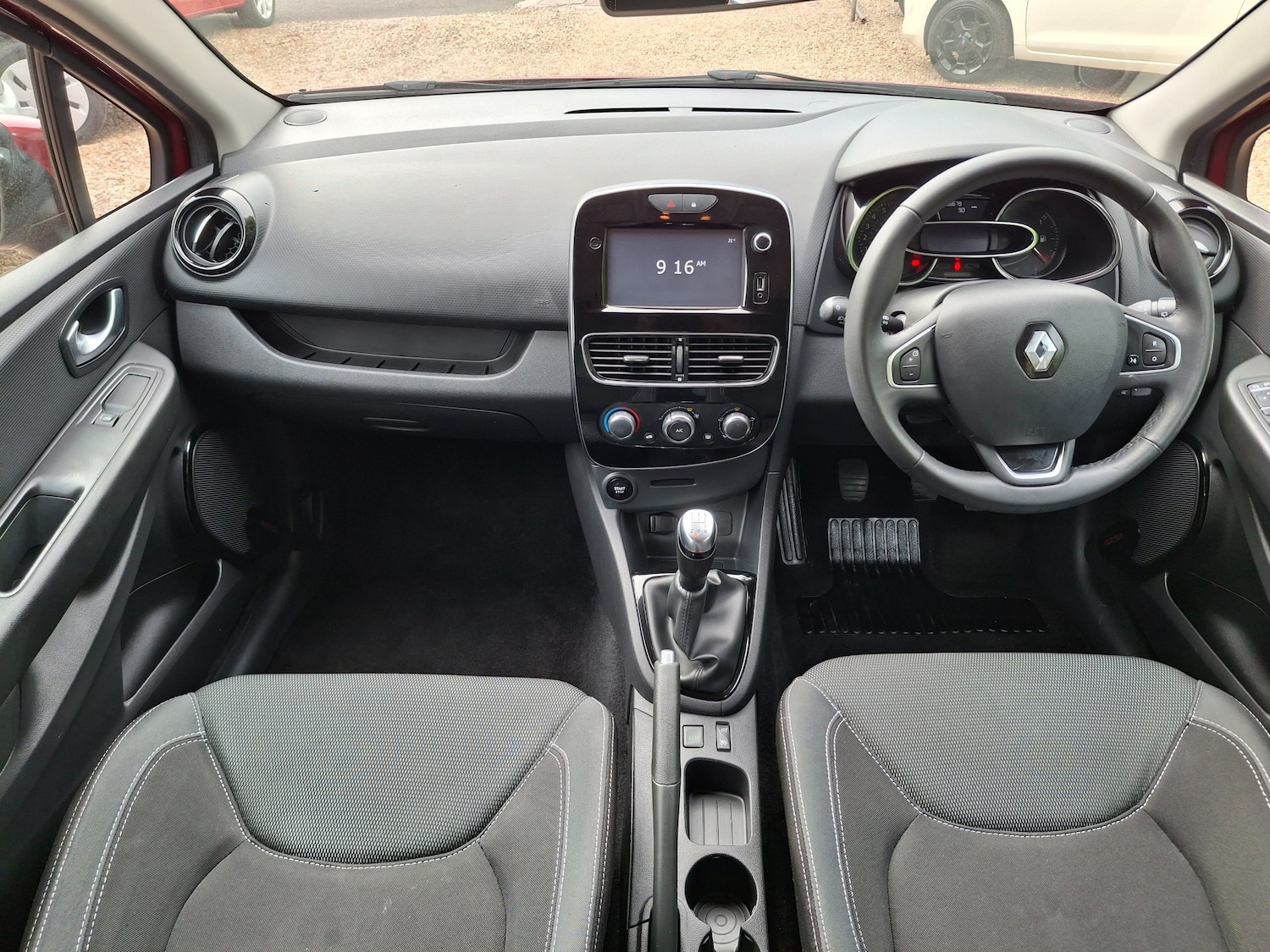 Used Renault Clio 2017 for sale - 77355167: Photo 16