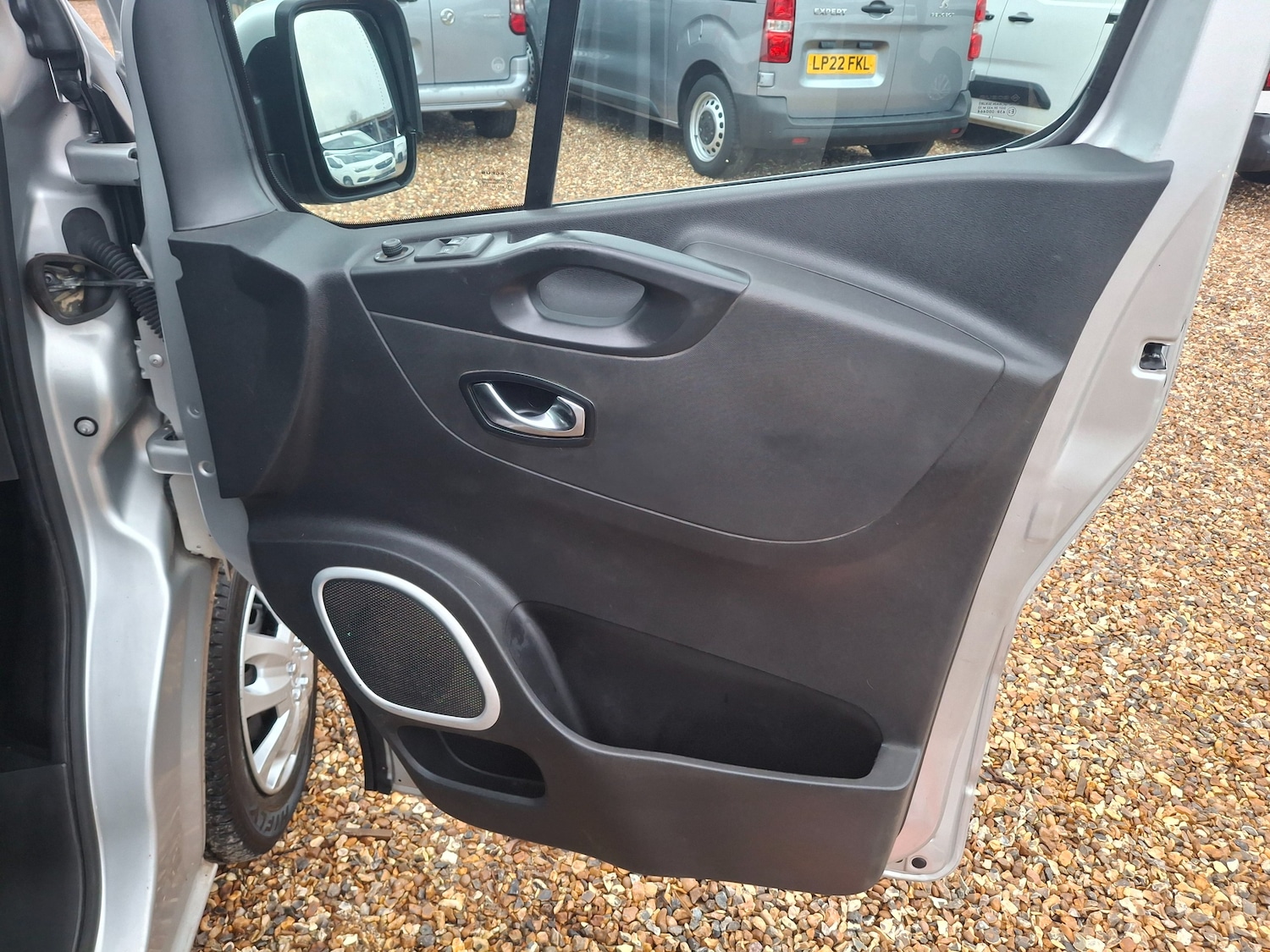 Used Vauxhall Vivaro 2016 for sale - 77327232: Photo 13