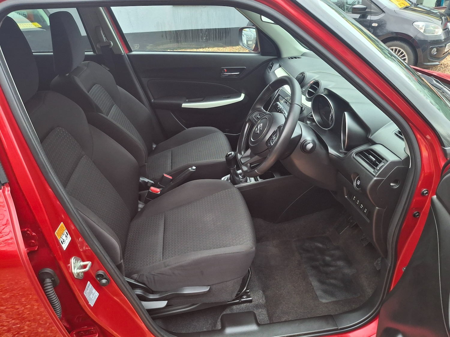 Used Suzuki Swift 2018 for sale - 76505086: Photo 10