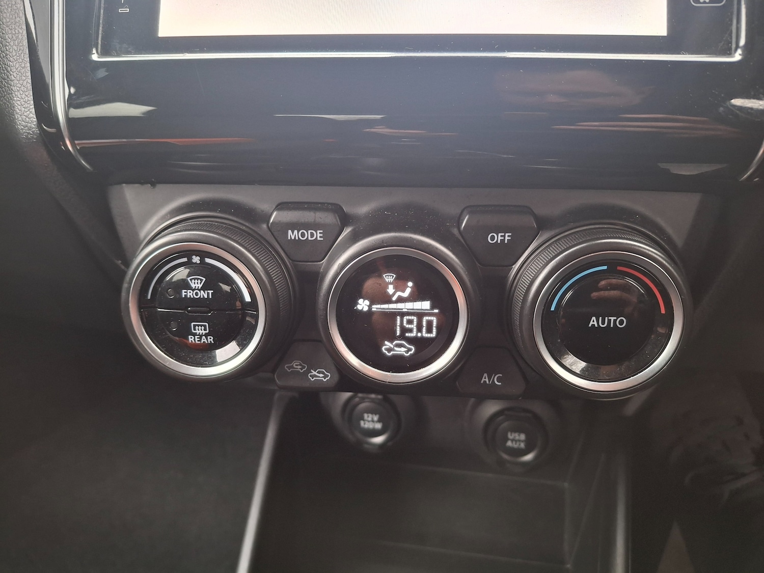 Used Suzuki Swift 2018 for sale - 76505086: Photo 18