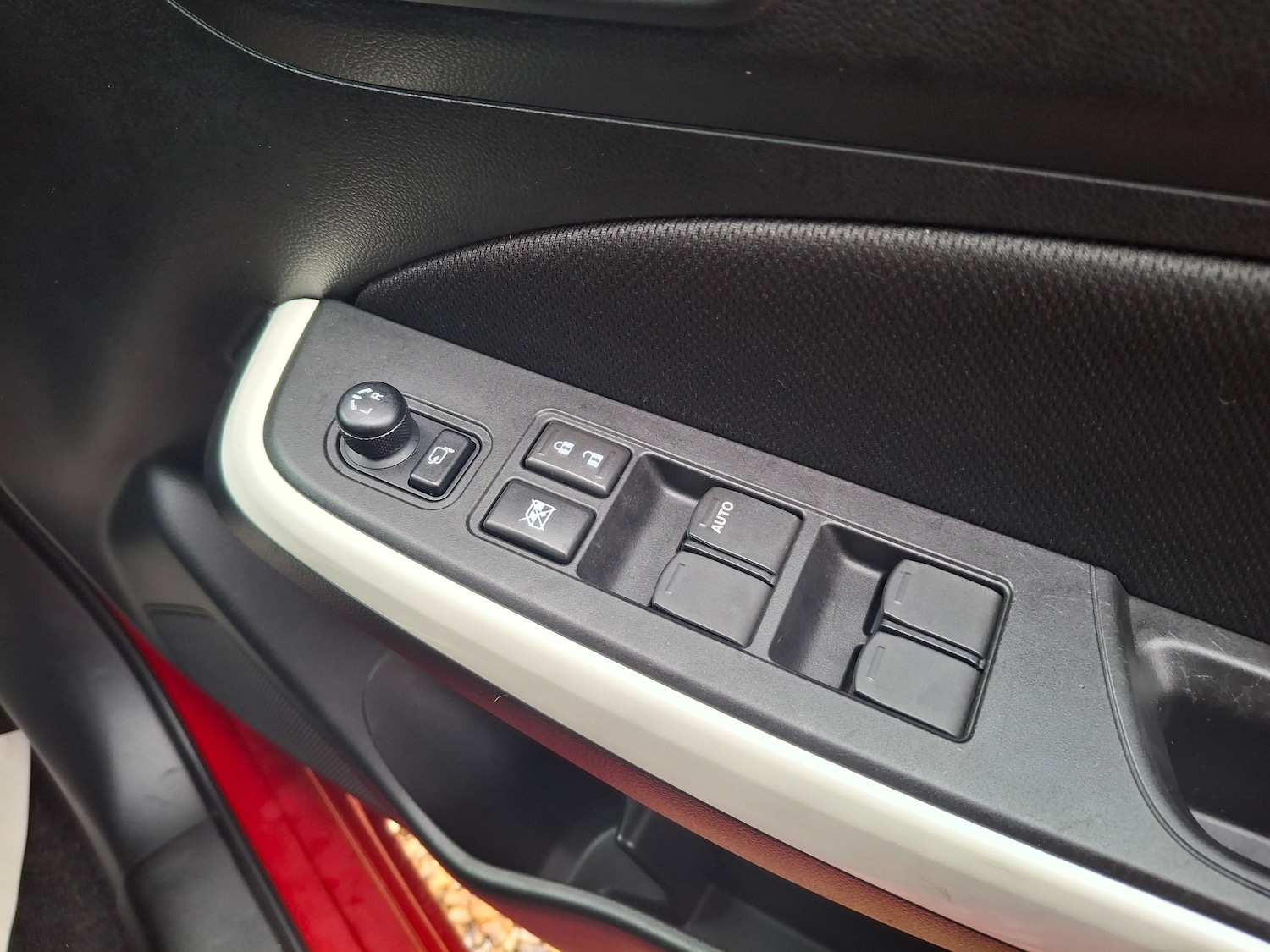 Used Suzuki Swift 2018 for sale - 76505086: Photo 25