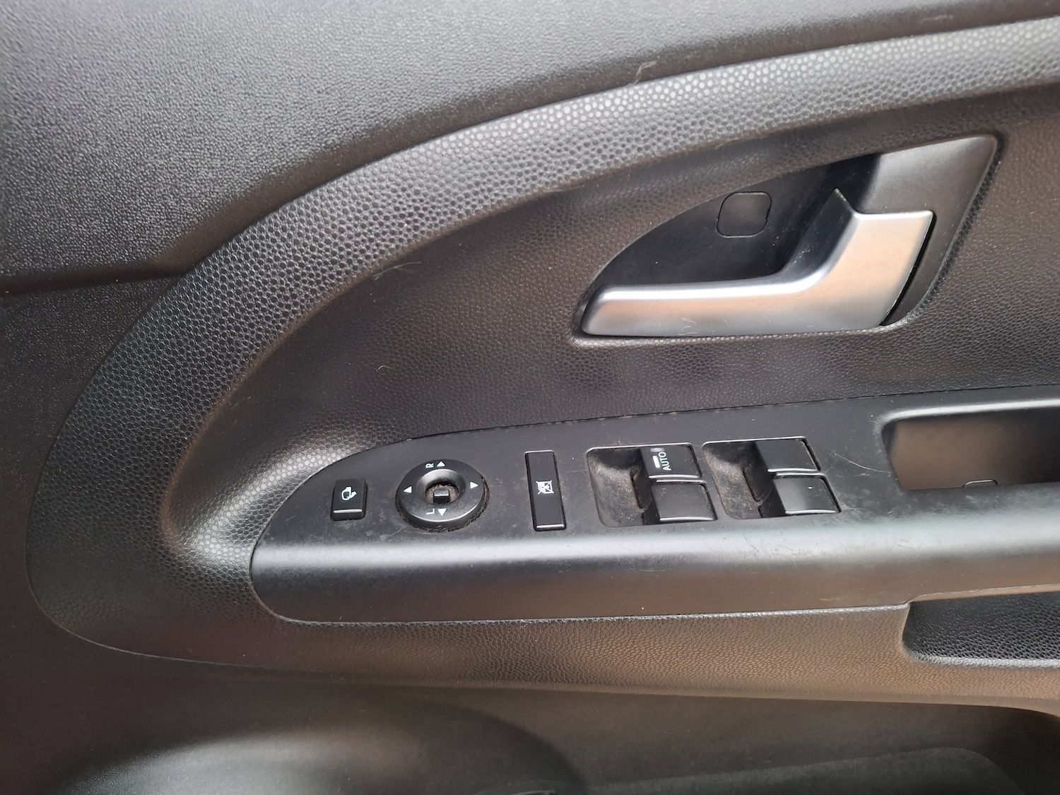 Used Kia Venga 2012 for sale - 77546209: Photo 29