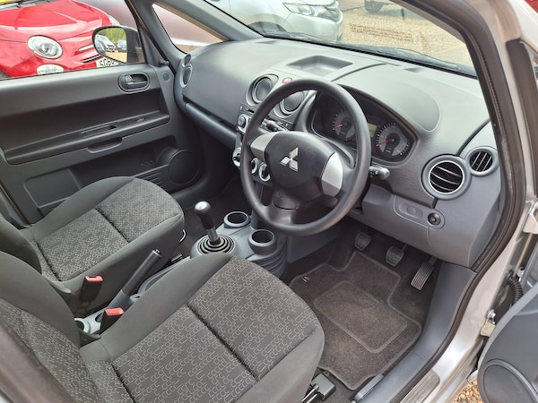 Used Mitsubishi Colt 2011 for sale - 75216381: Photo 9