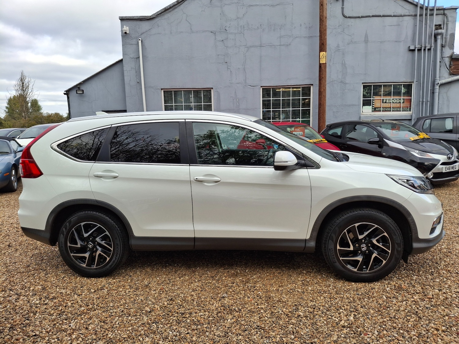 Used Honda CR-V 2017 for sale - 76224935: Photo 8
