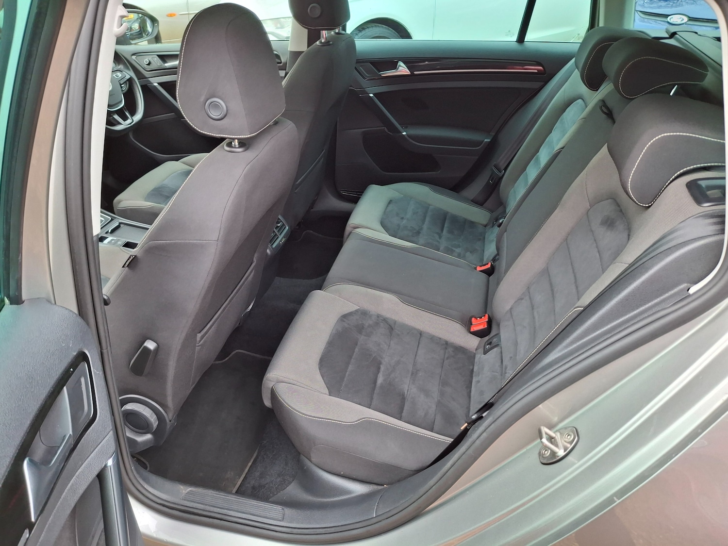 Used Volkswagen Golf 2017 for sale - 77685880: Photo 14