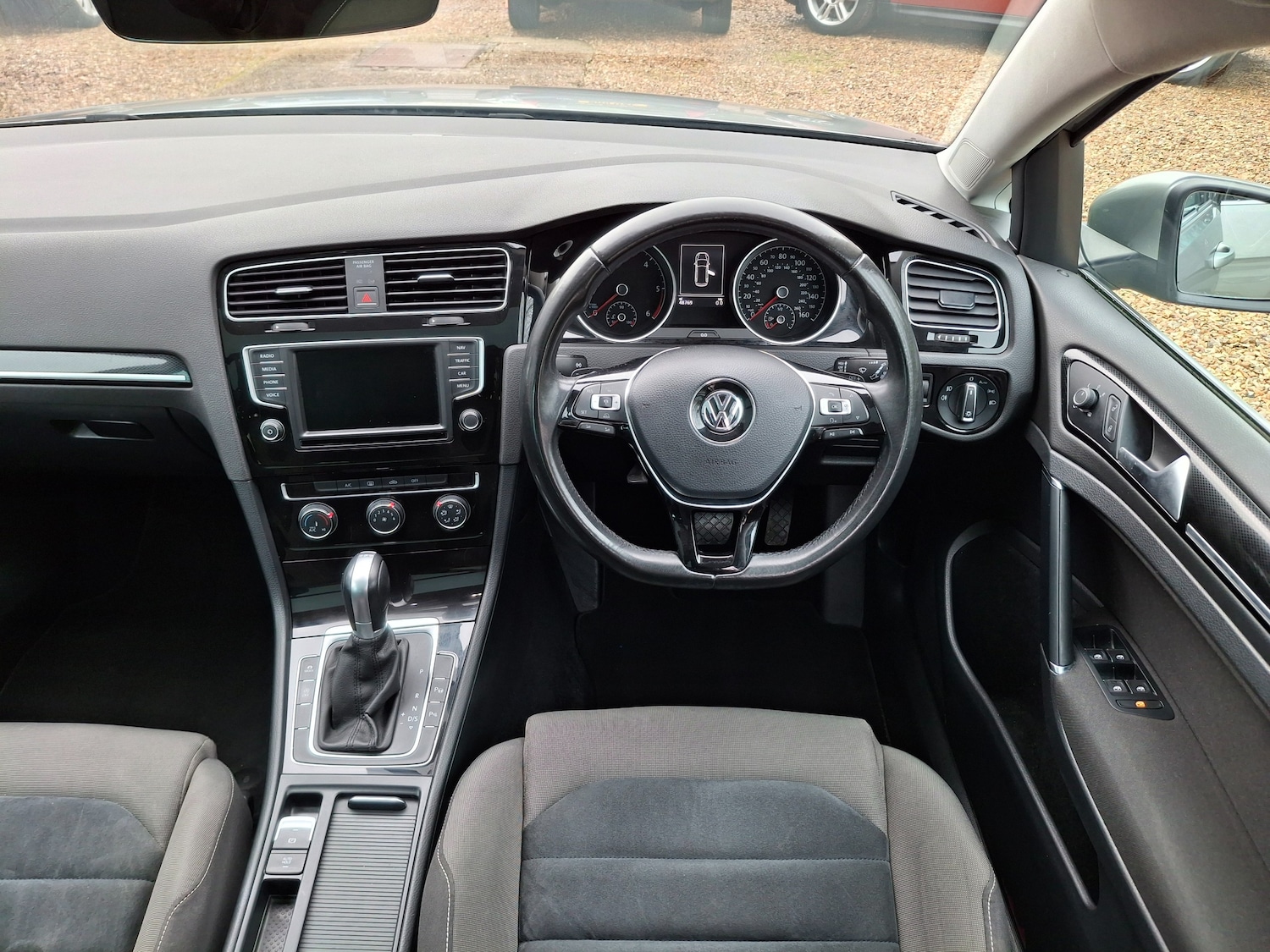 Used Volkswagen Golf 2017 for sale - 77685880: Photo 16