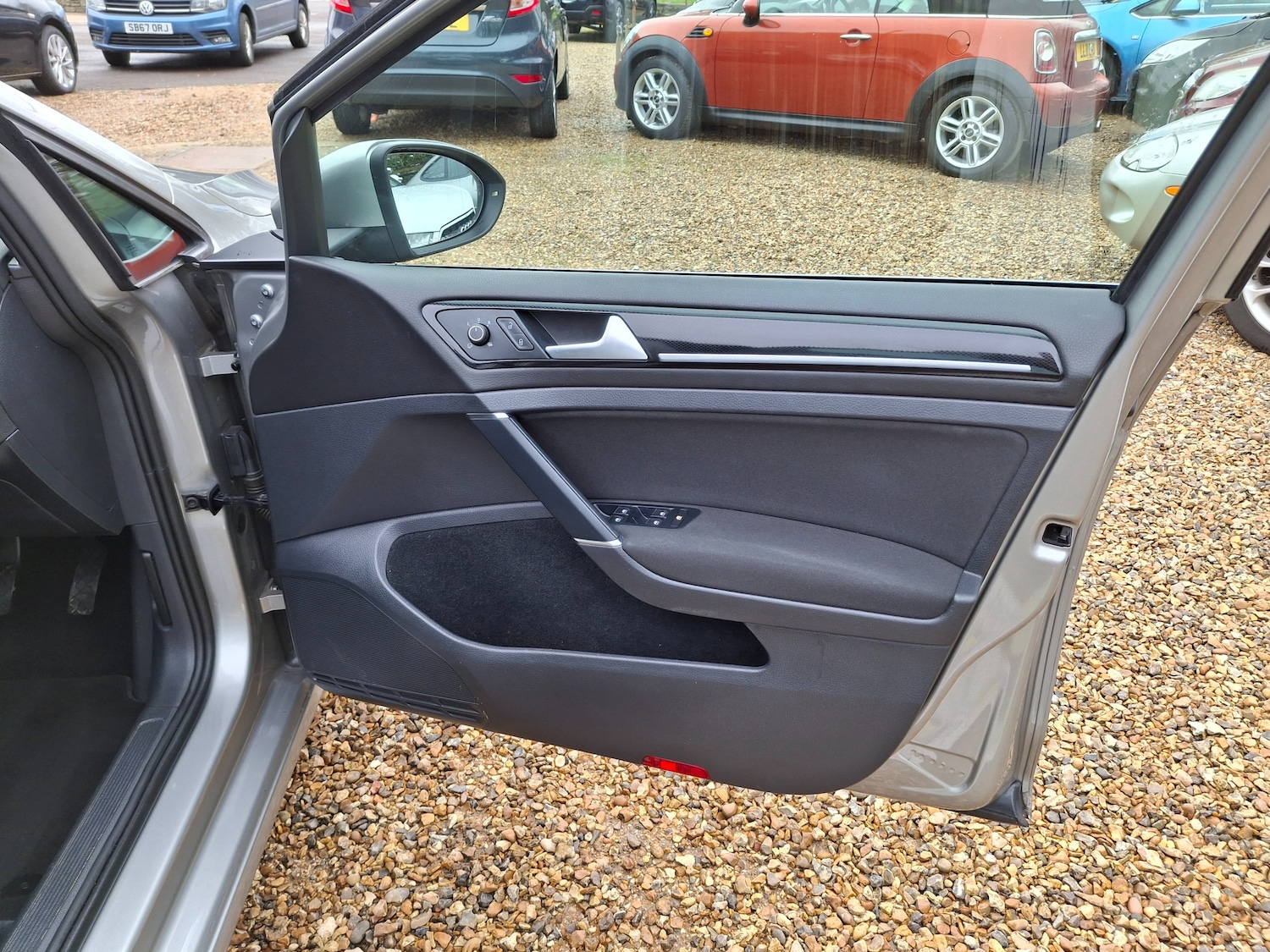 Used Volkswagen Golf 2017 for sale - 77685880: Photo 17