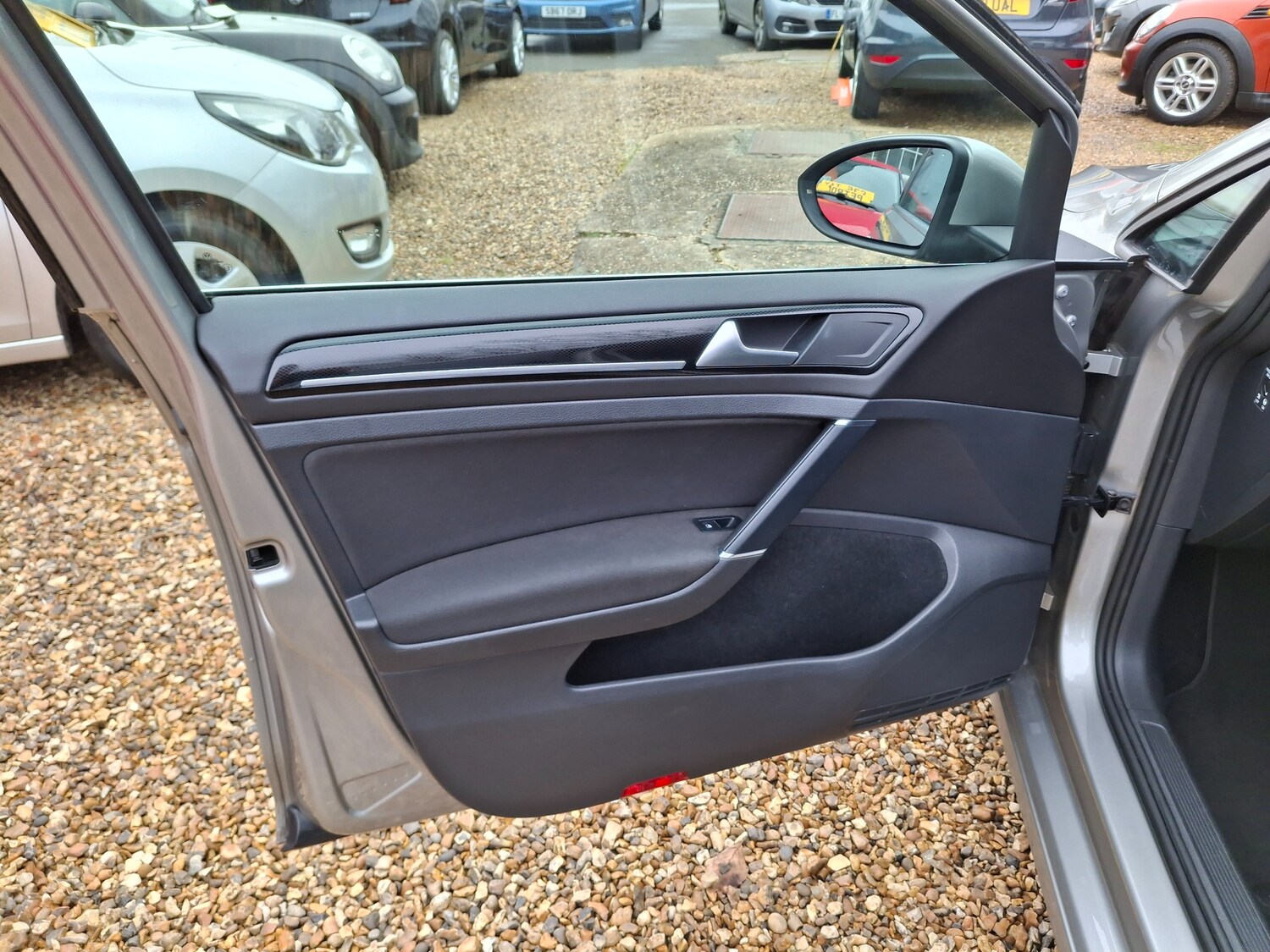 Used Volkswagen Golf 2017 for sale - 77685880: Photo 18