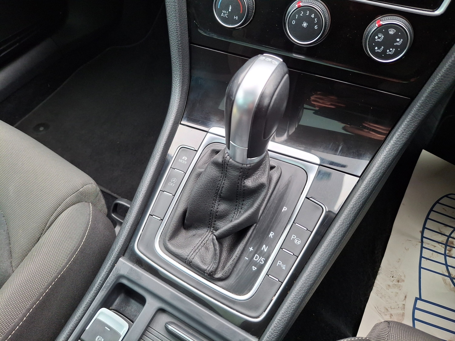 Used Volkswagen Golf 2017 for sale - 77685880: Photo 25