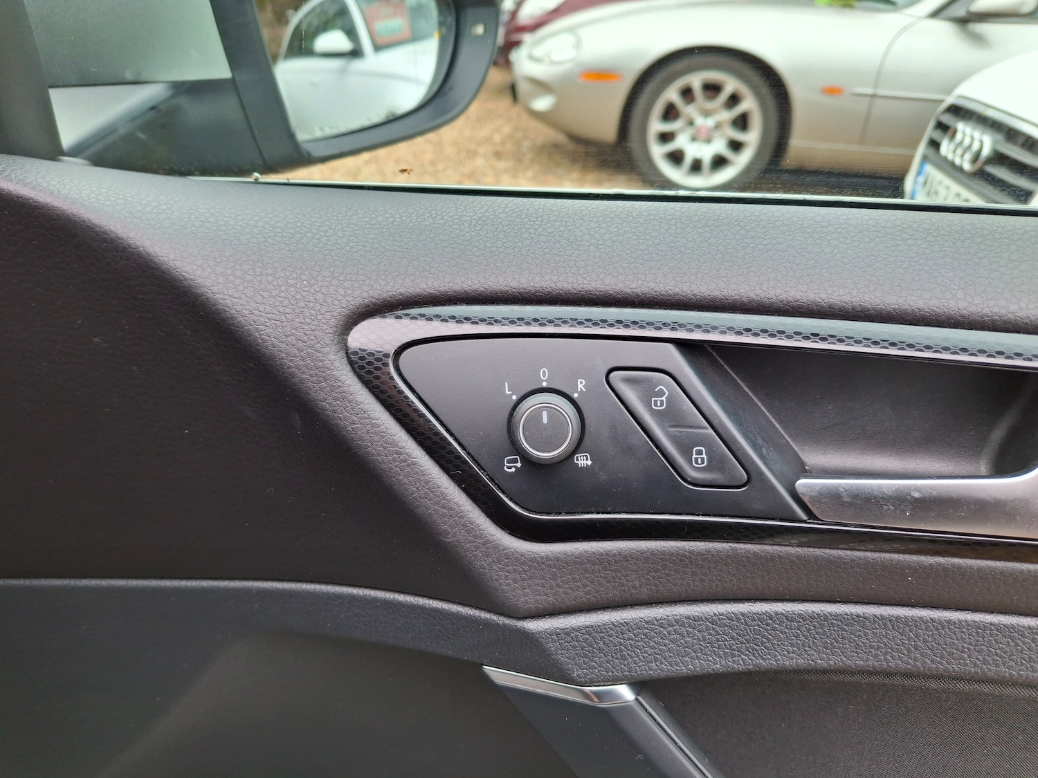 Used Volkswagen Golf 2017 for sale - 77685880: Photo 29