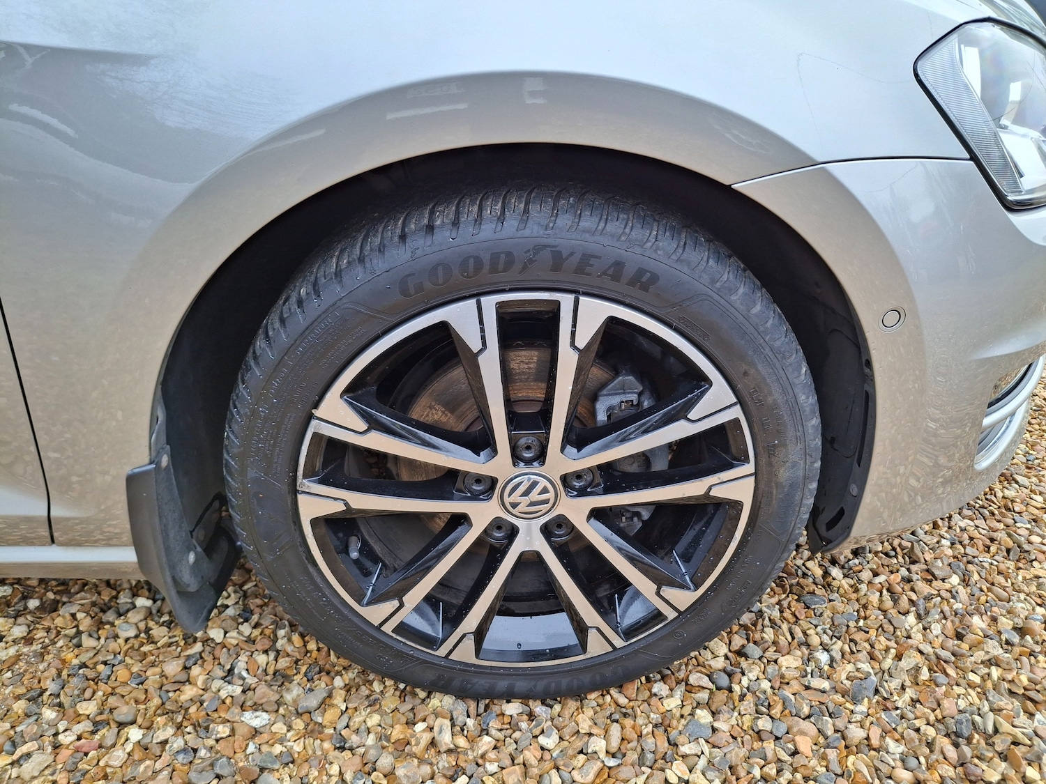 Used Volkswagen Golf 2017 for sale - 77685880: Photo 37