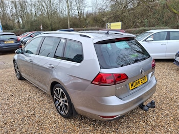 Used Volkswagen Golf 2017 for sale - 77685880: Photo