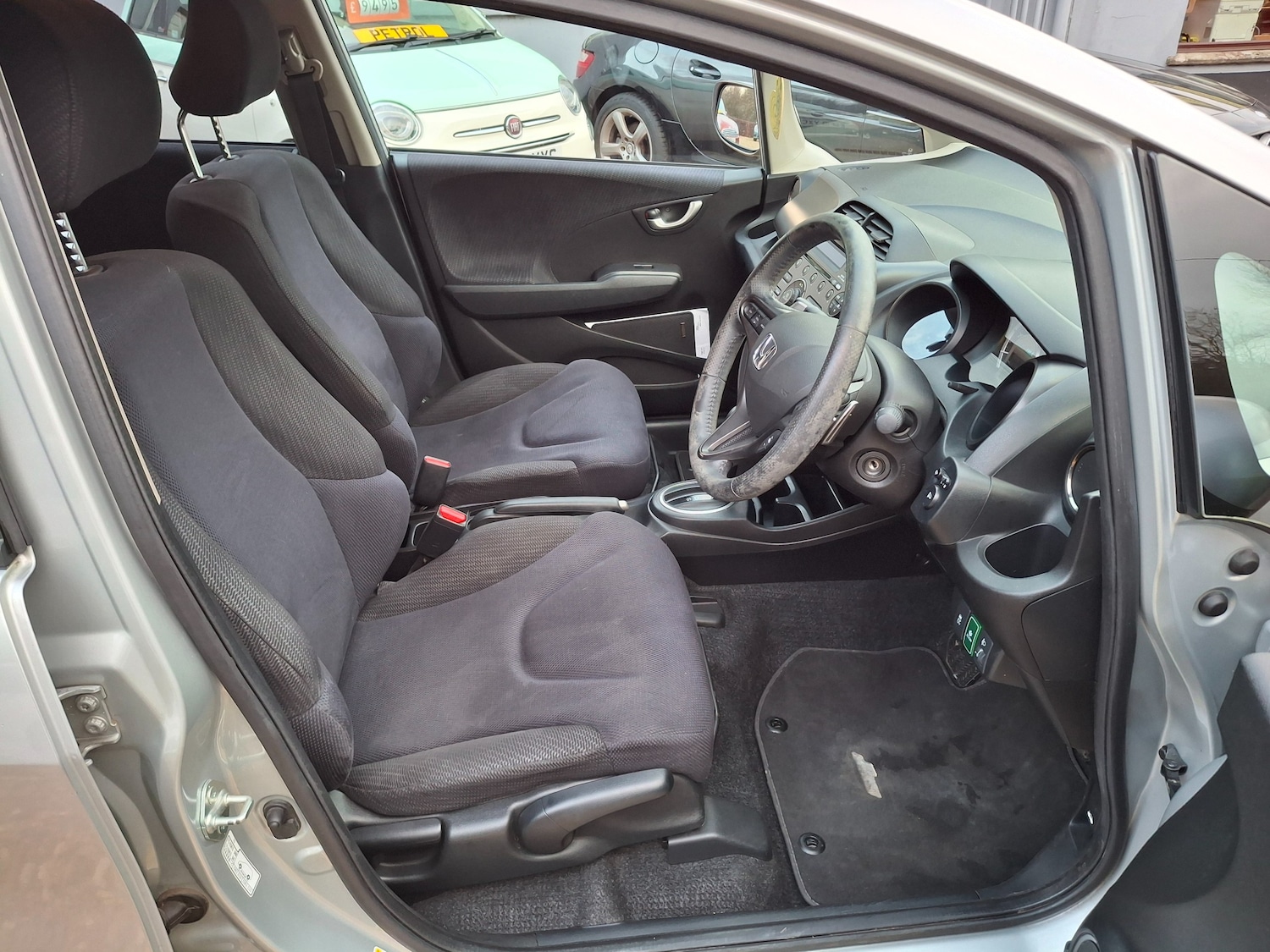Used Honda Jazz 2014 for sale - 77301642: Photo 10