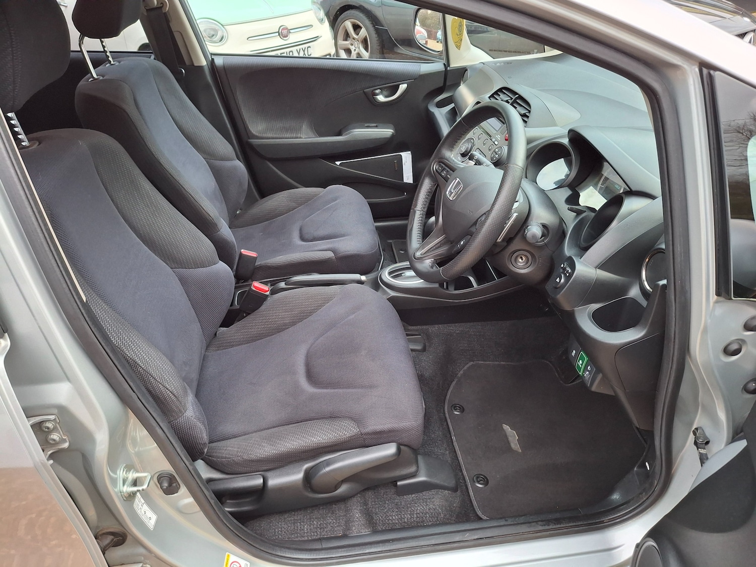 Used Honda Jazz 2014 for sale - 77301642: Photo 12