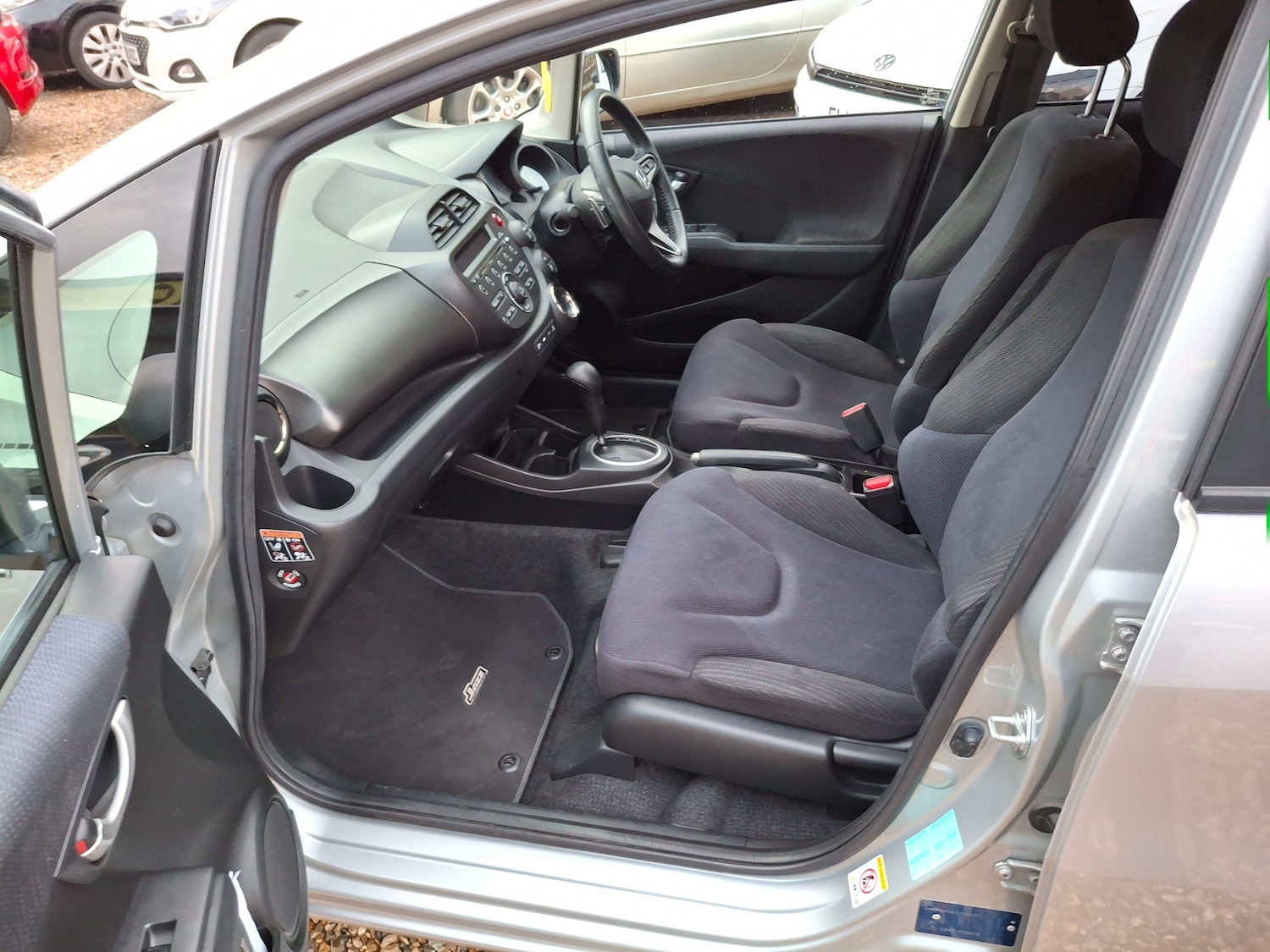 Used Honda Jazz 2014 for sale - 77301642: Photo 14