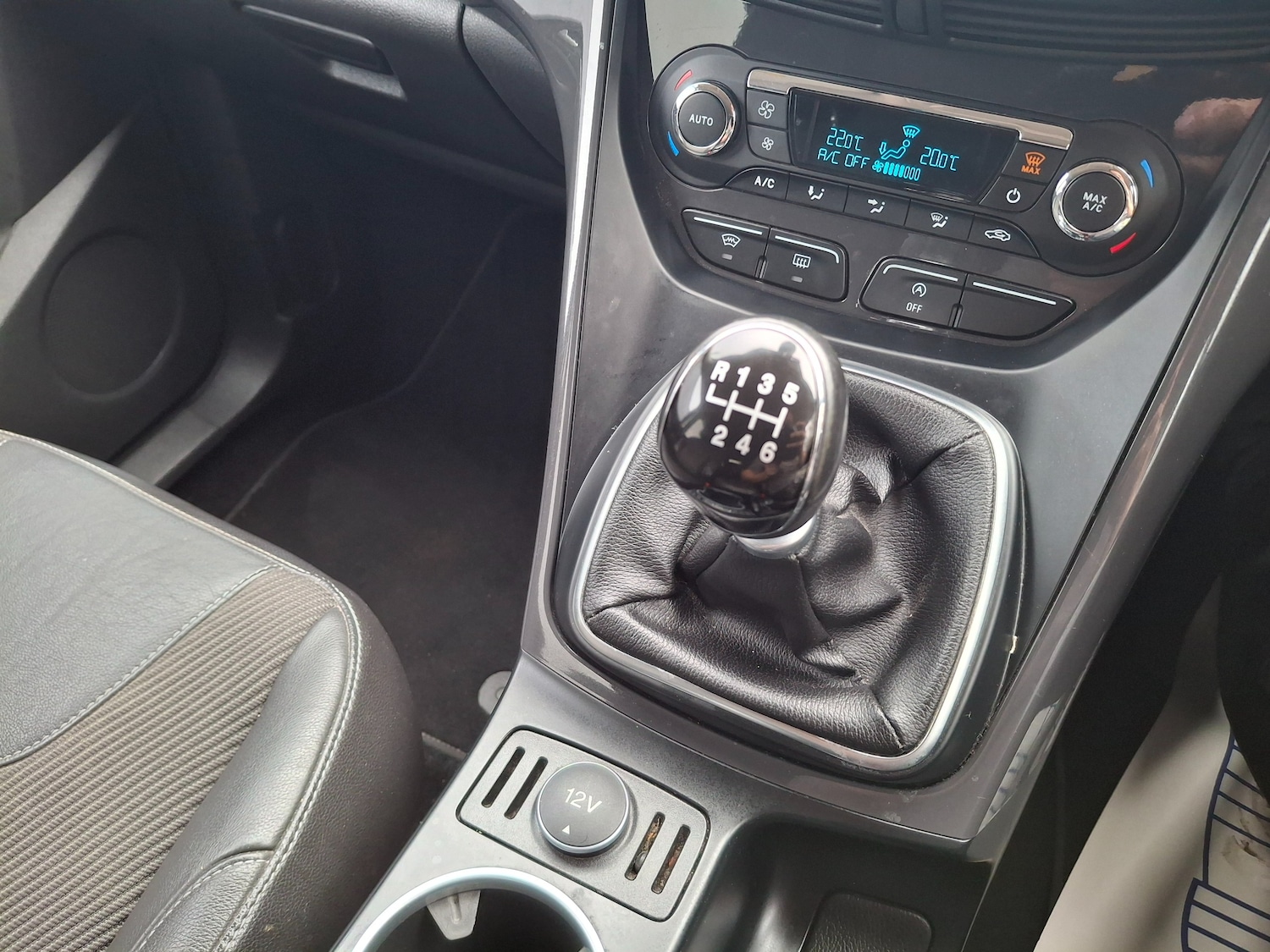 Used Ford Kuga 2015 for sale - 76346862: Photo 22