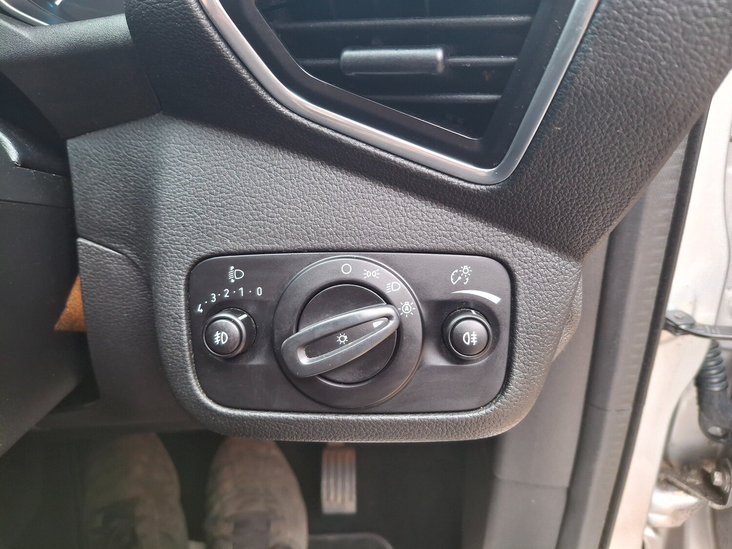 Used Ford Kuga 2015 for sale - 76346862: Photo 26