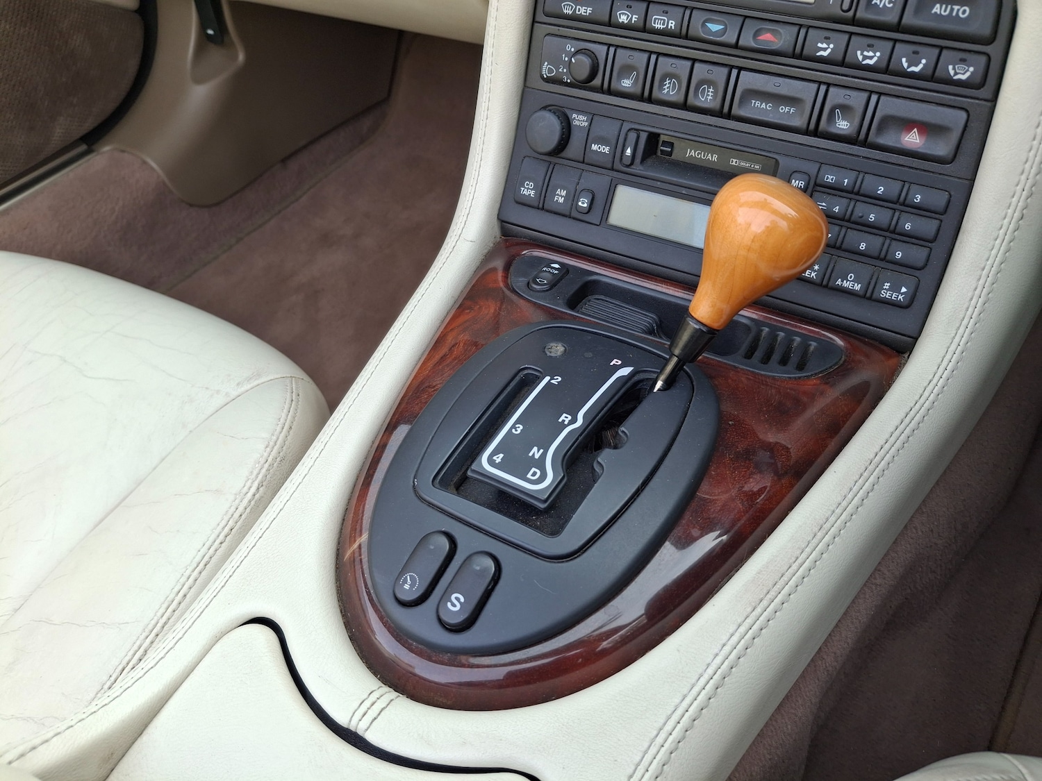 Used Jaguar XK8 for sale - 76416516: Photo 28