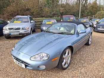 Used Jaguar XK8 2001 for sale - 76416516: Photo