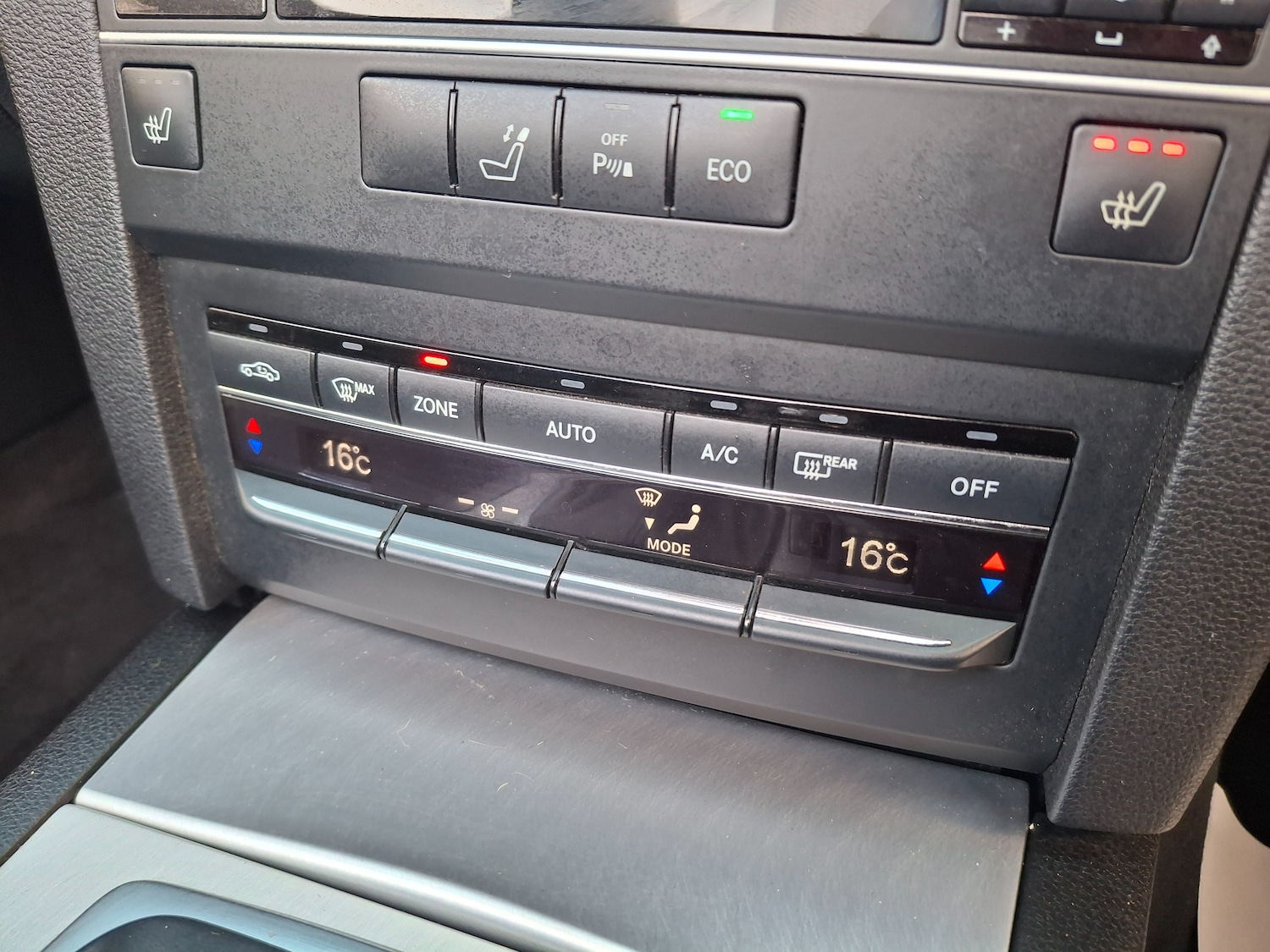 Used Mercedes-Benz E Class 2012 for sale - 77740158: Photo 31