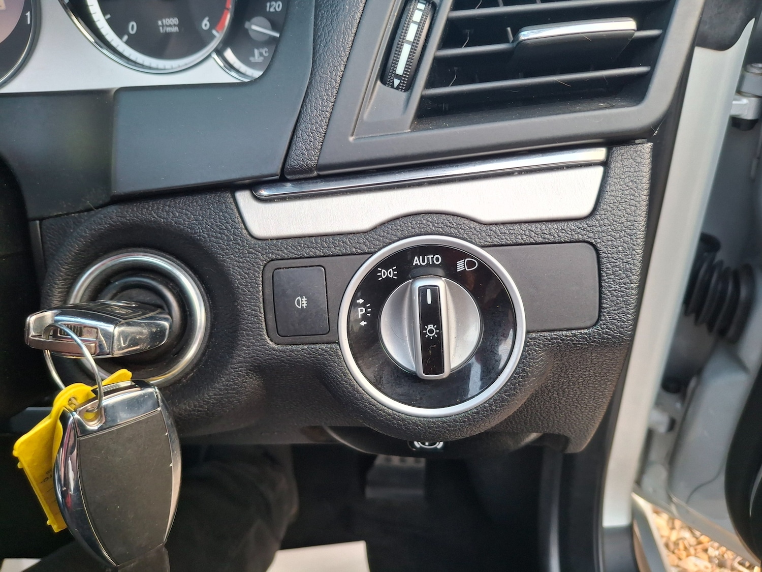 Used Mercedes-Benz E Class 2012 for sale - 77740158: Photo 36