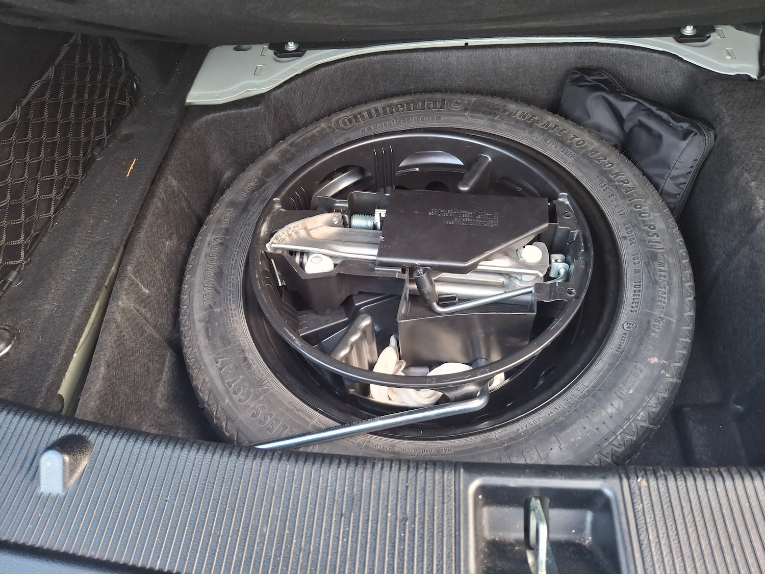 Used Mercedes-Benz E Class 2012 for sale - 77740158: Photo 41