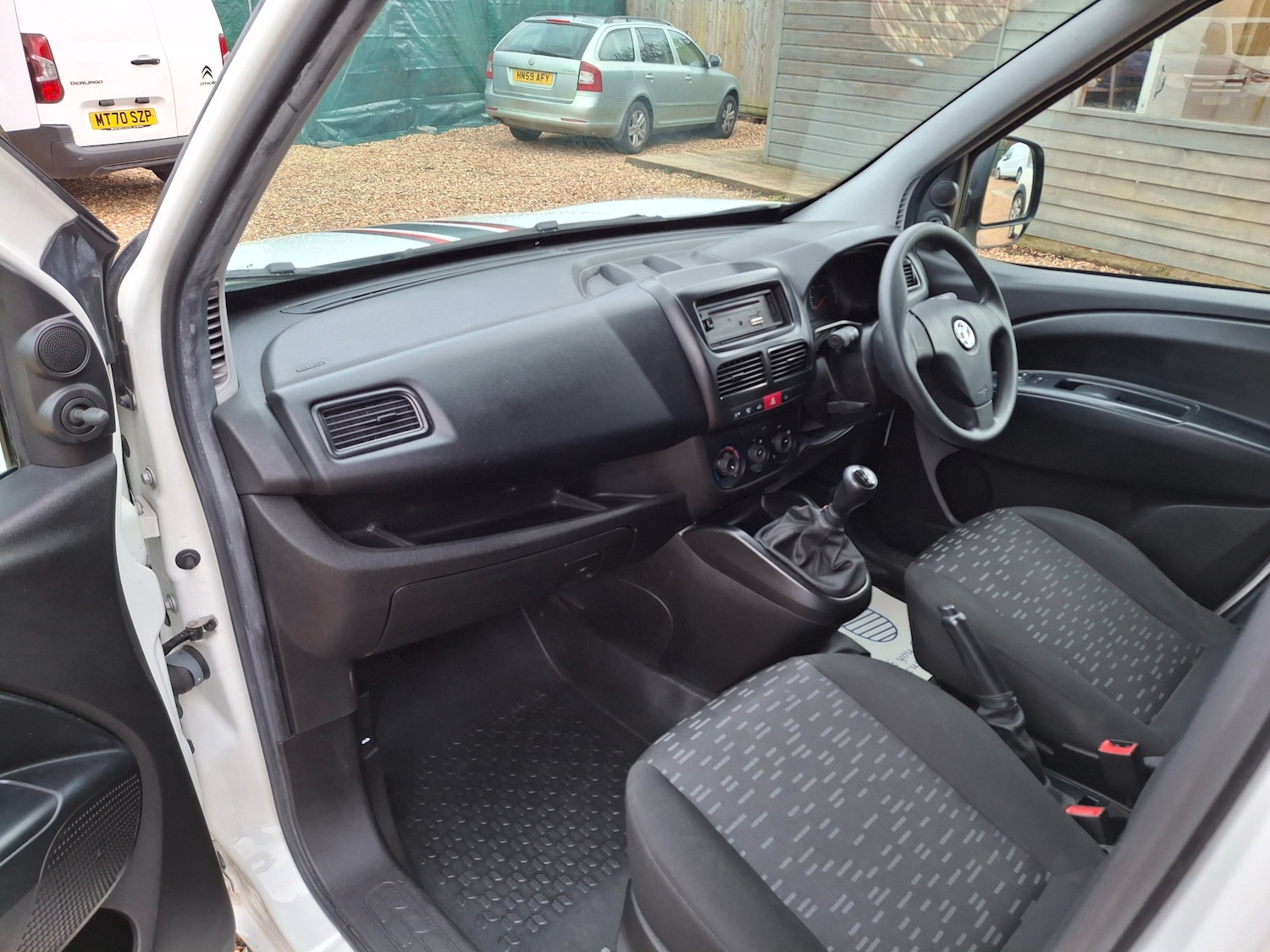 Used Vauxhall Combo 2018 for sale - 77145900: Photo 11