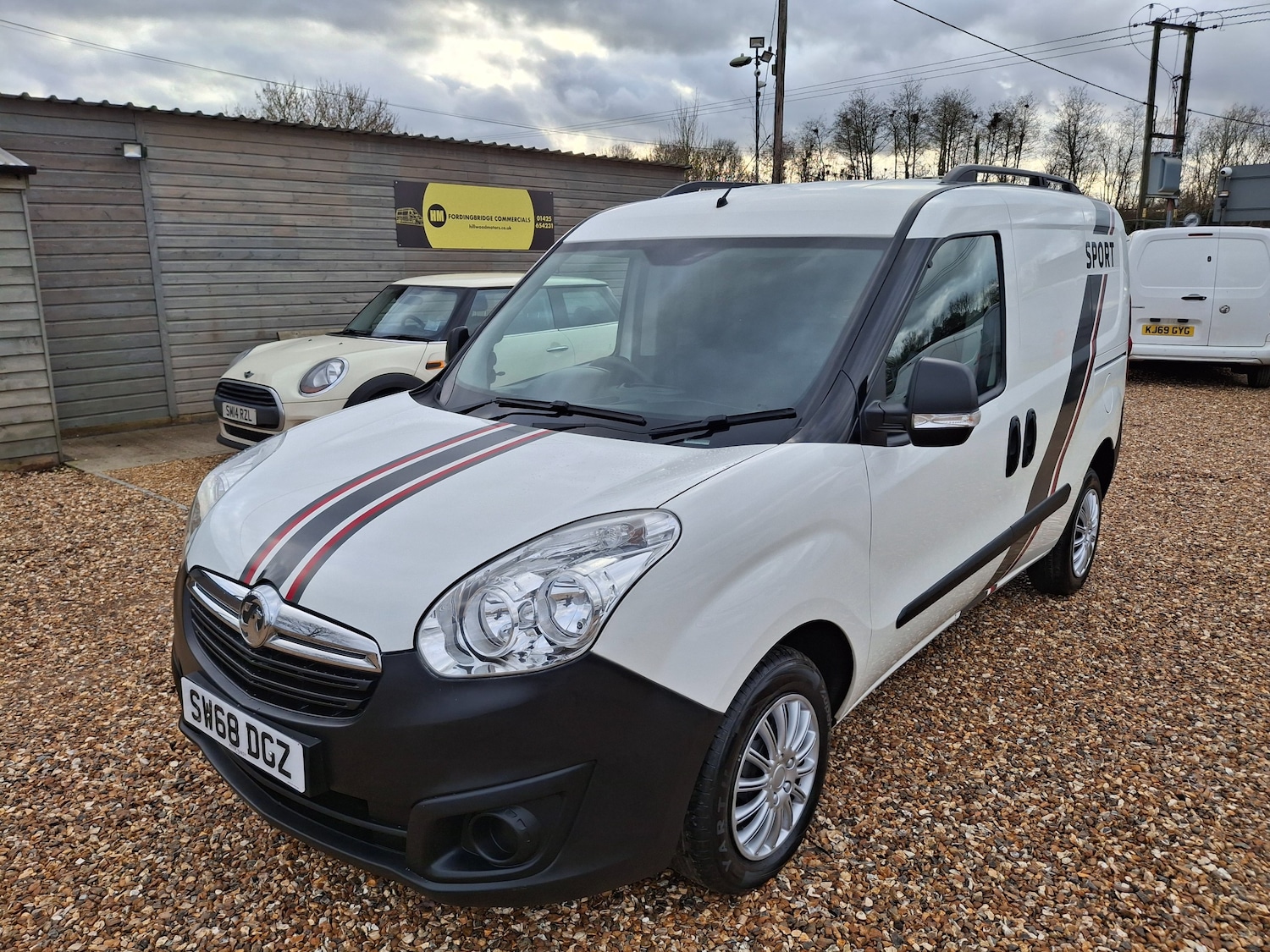 Used Vauxhall Combo 2018 for sale - 77145900: Photo 2