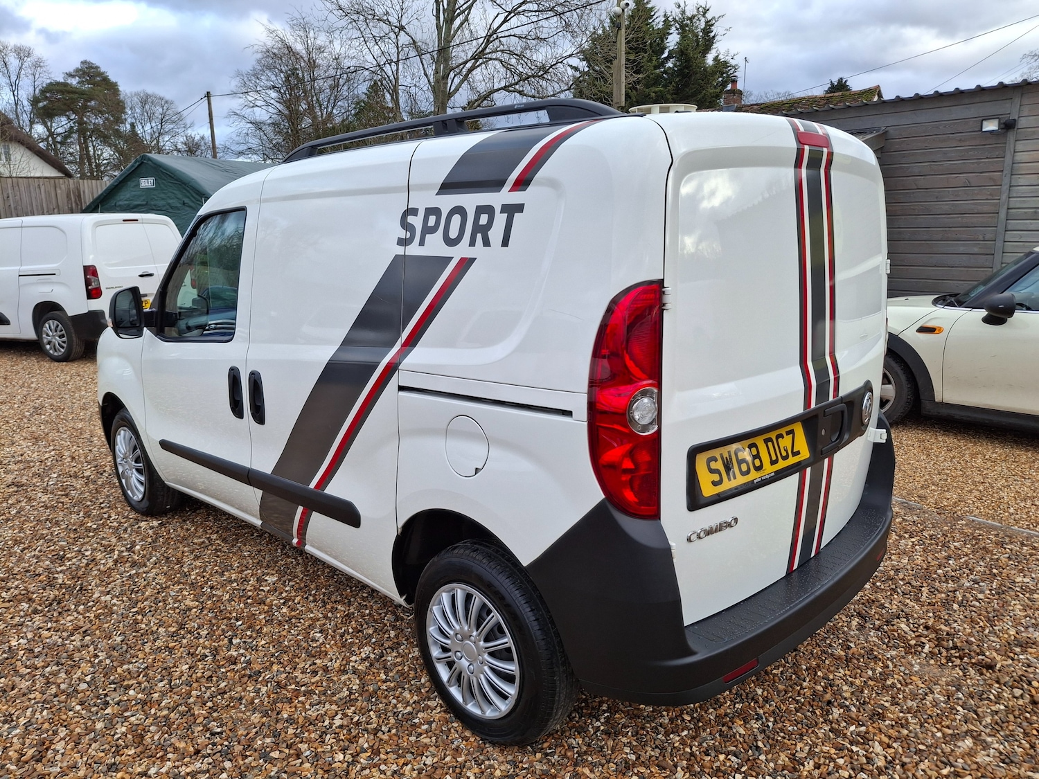 Used Vauxhall Combo 2018 for sale - 77145900: Photo 4