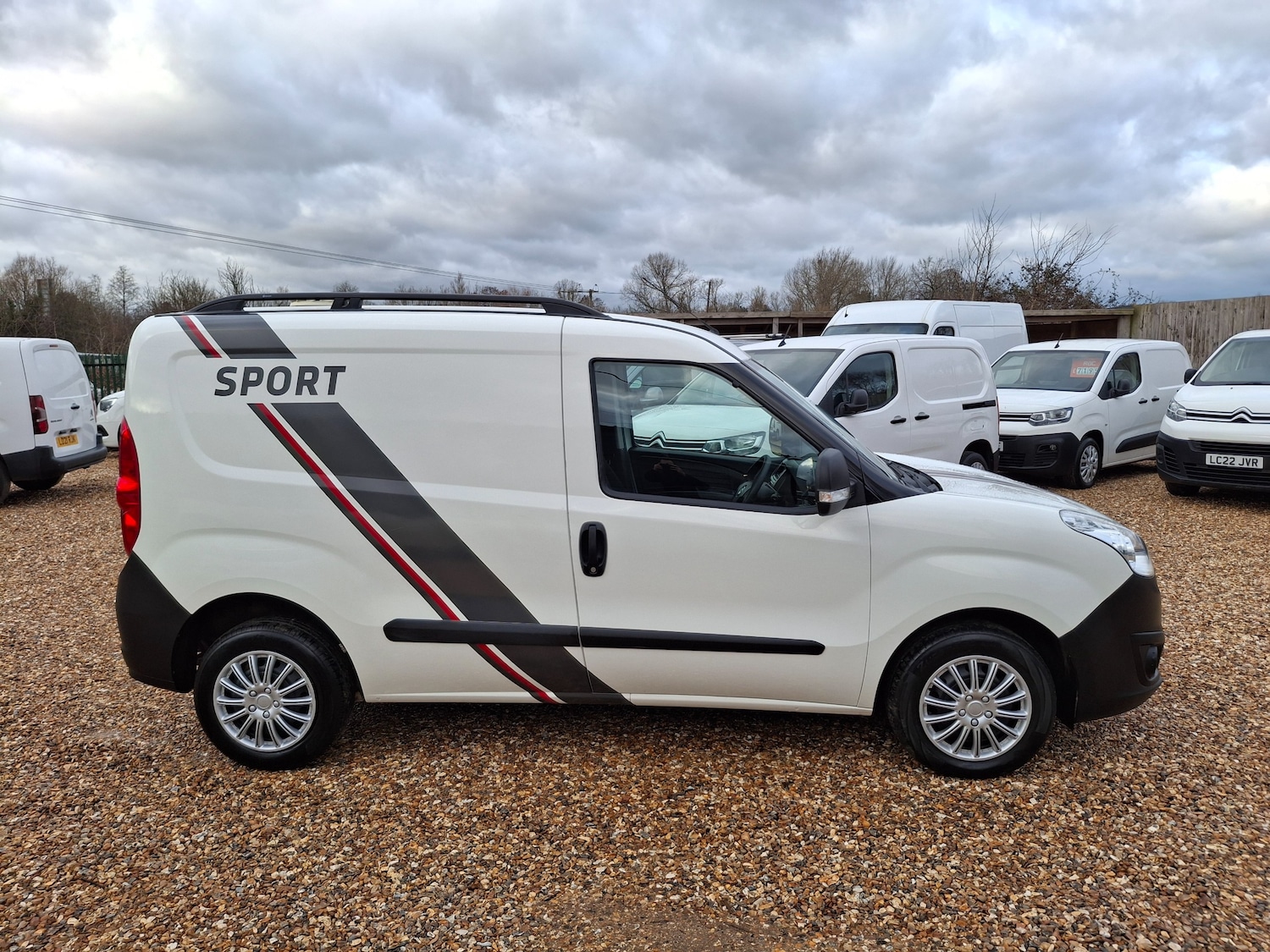 Used Vauxhall Combo 2018 for sale - 77145900: Photo 8