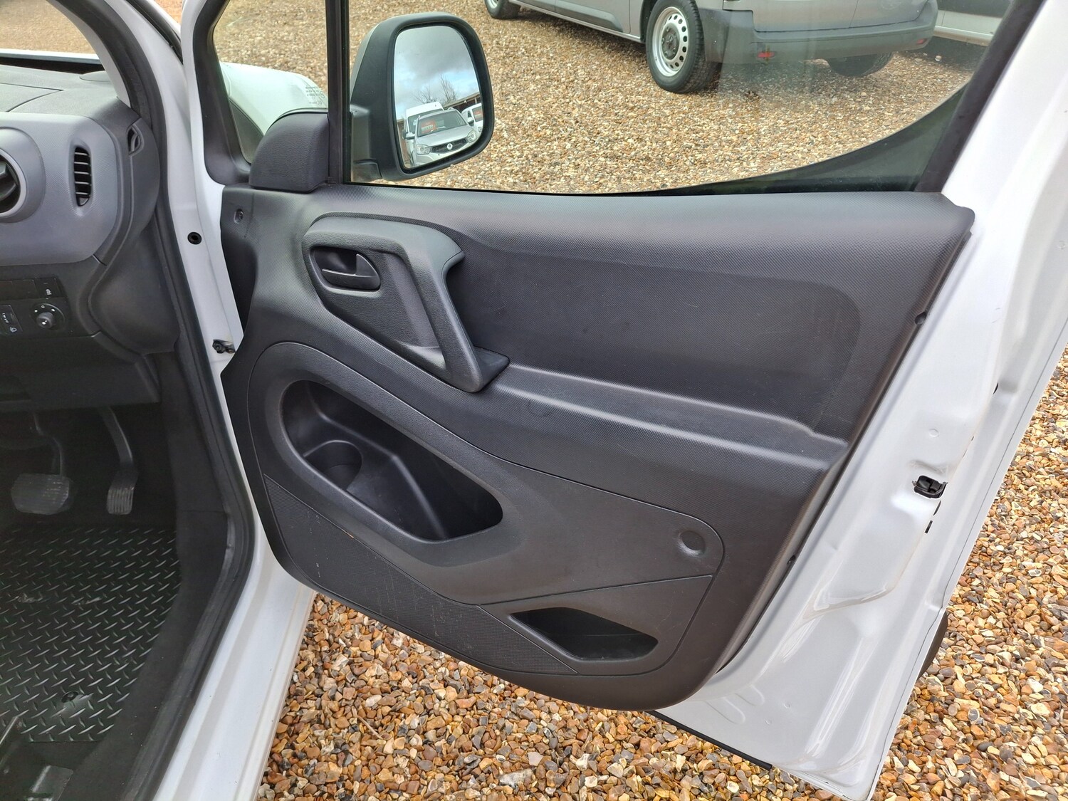 Used Peugeot Partner 2018 for sale - 77546205: Photo 13