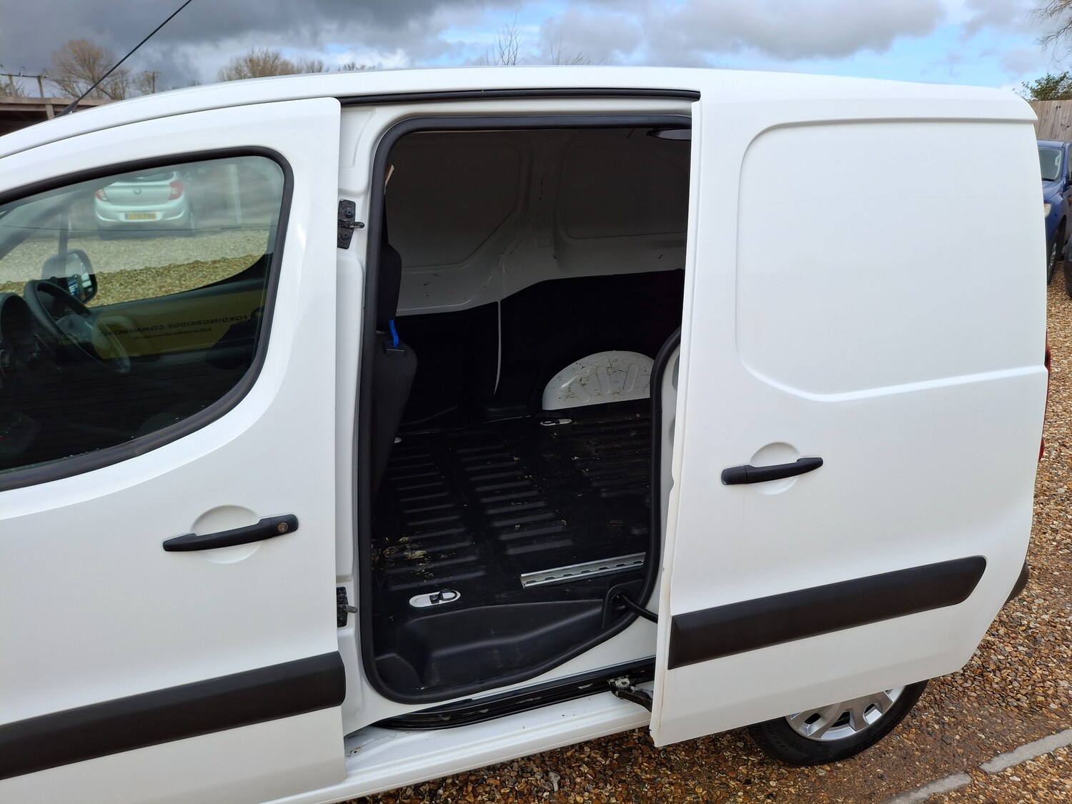 Used Peugeot Partner 2018 for sale - 77546205: Photo 21